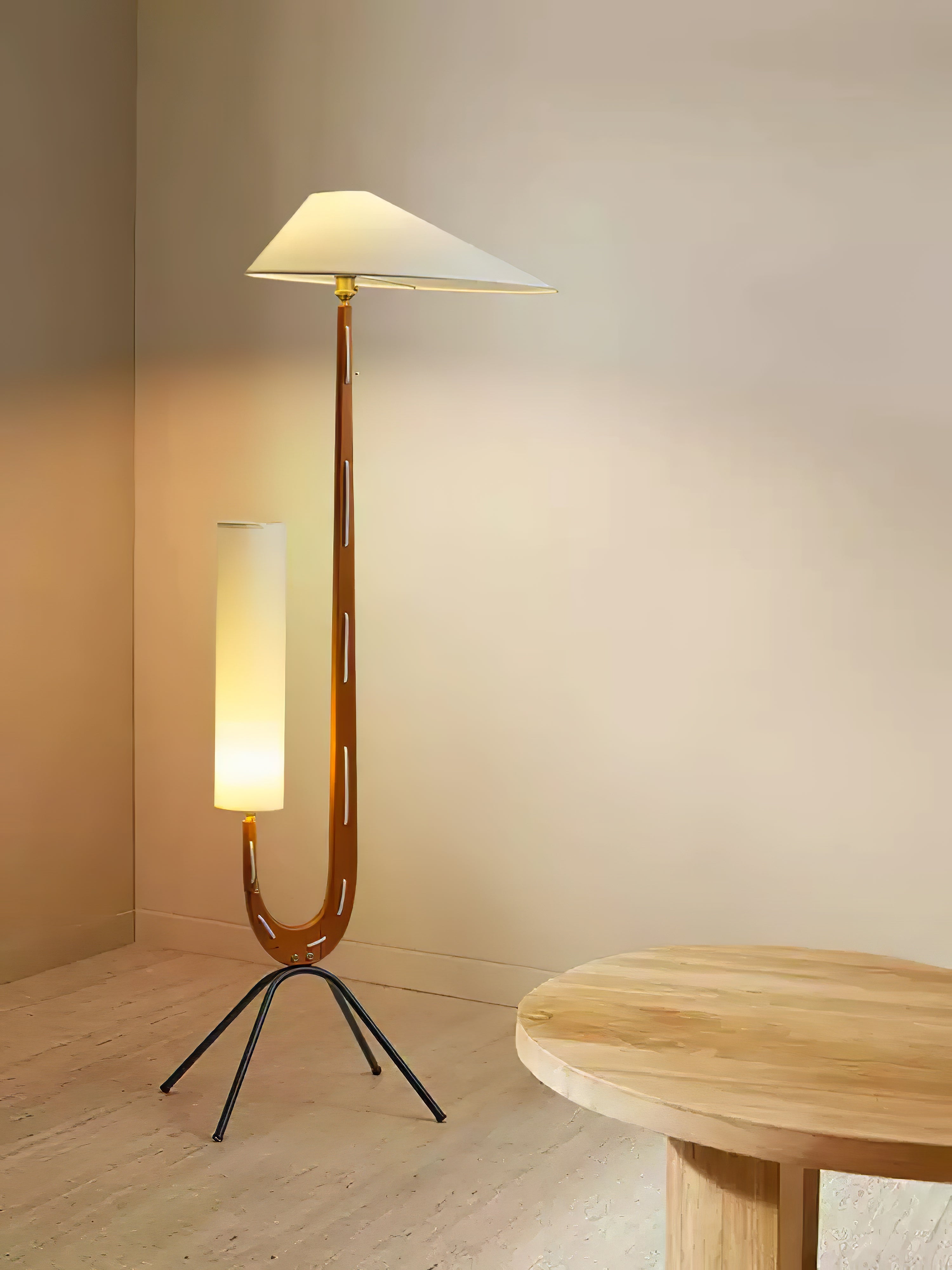 Modern Giraffe Floor Lamp for Living Room - Adjustable LED Standing Light for Bedroom, Nursery & Office - Tall Animal-Themed Decor for Kids Room & Home Decor