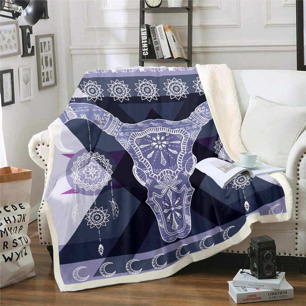 **Bohemian Dreamcatcher Fleece Throw Blanket - Soft Plush Sherpa Blanket with Tribal Skull & Arrow Design for Couch, Bed & Sofa - Cozy Luxury Queen Size 90x90 Inch - Perfect for Home Decor, Gift & Winter Warmth**