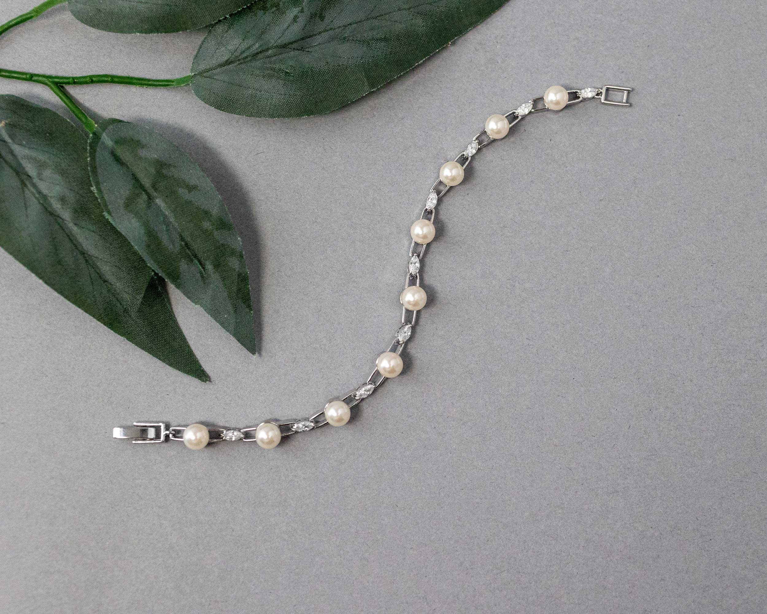 Elegant Linked Marquise and Ivory Pearl Bracelet for Women - Perfect for Weddings, Parties & Special Occasions