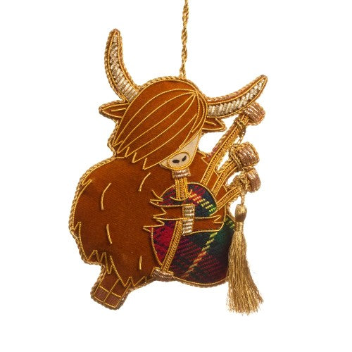 Highland Cow Bagpipe Ornament - Scottish Decor for Home, Office, and Gift Giving | Perfect for Celtic-Themed Parties and Scottish Heritage Displays