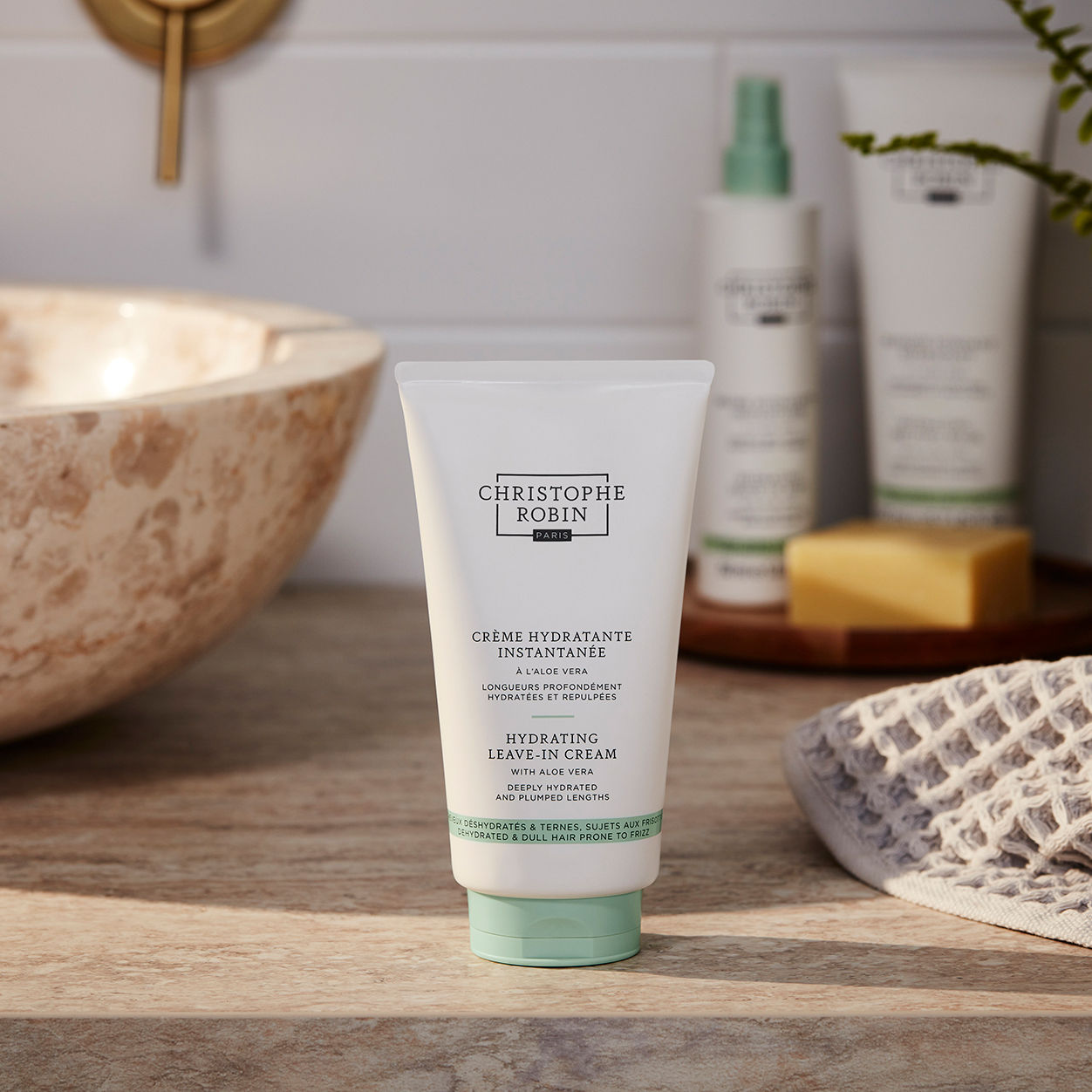 Best Hydrating Leave In Conditioner Cream for Dry & Damaged Hair - Moisturizing & Repairing Hair Treatment - Perfect for Daily Use, Styling & Frizz Control