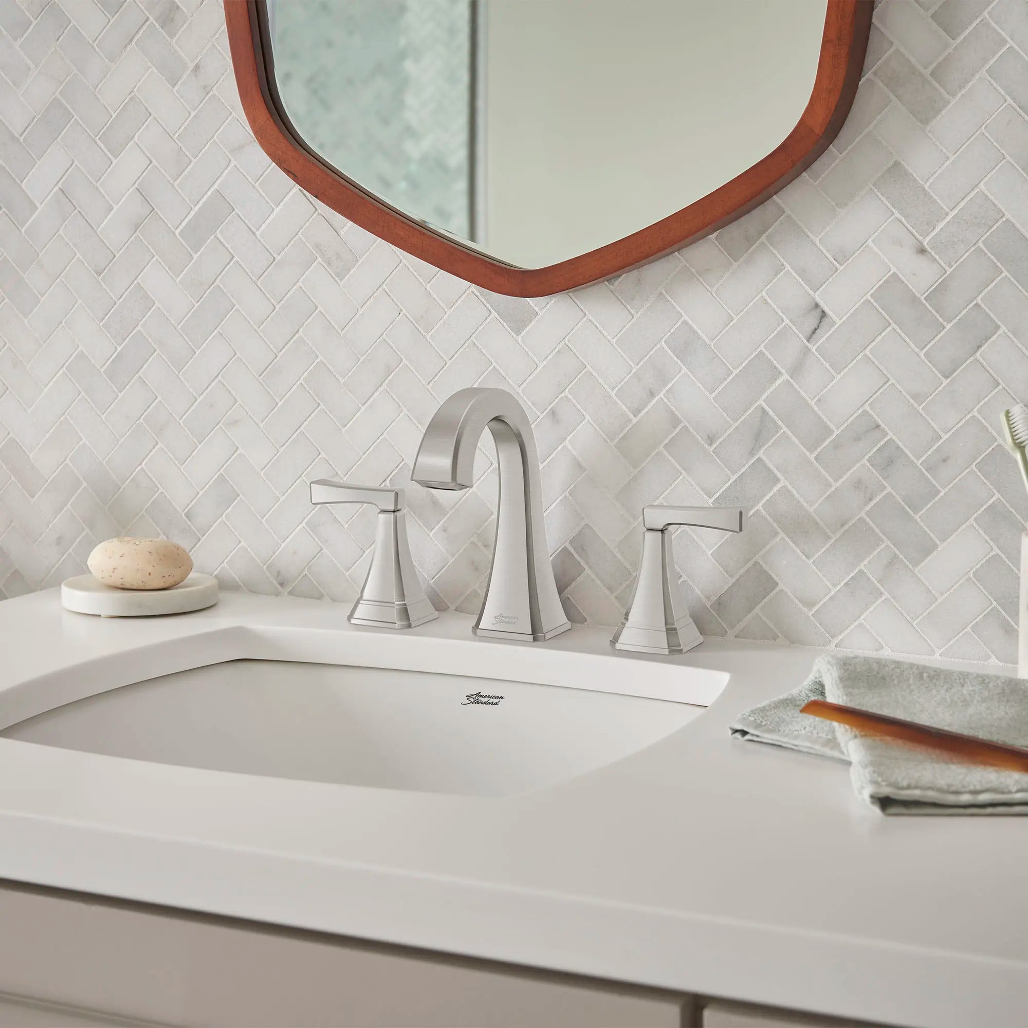 8 Inch Widespread 2 Handle Bathroom Faucet - 1.2 GPM/4.5 LPM Water Flow with Lever Handles - Perfect for Modern Bathroom Vanities & Powder Rooms