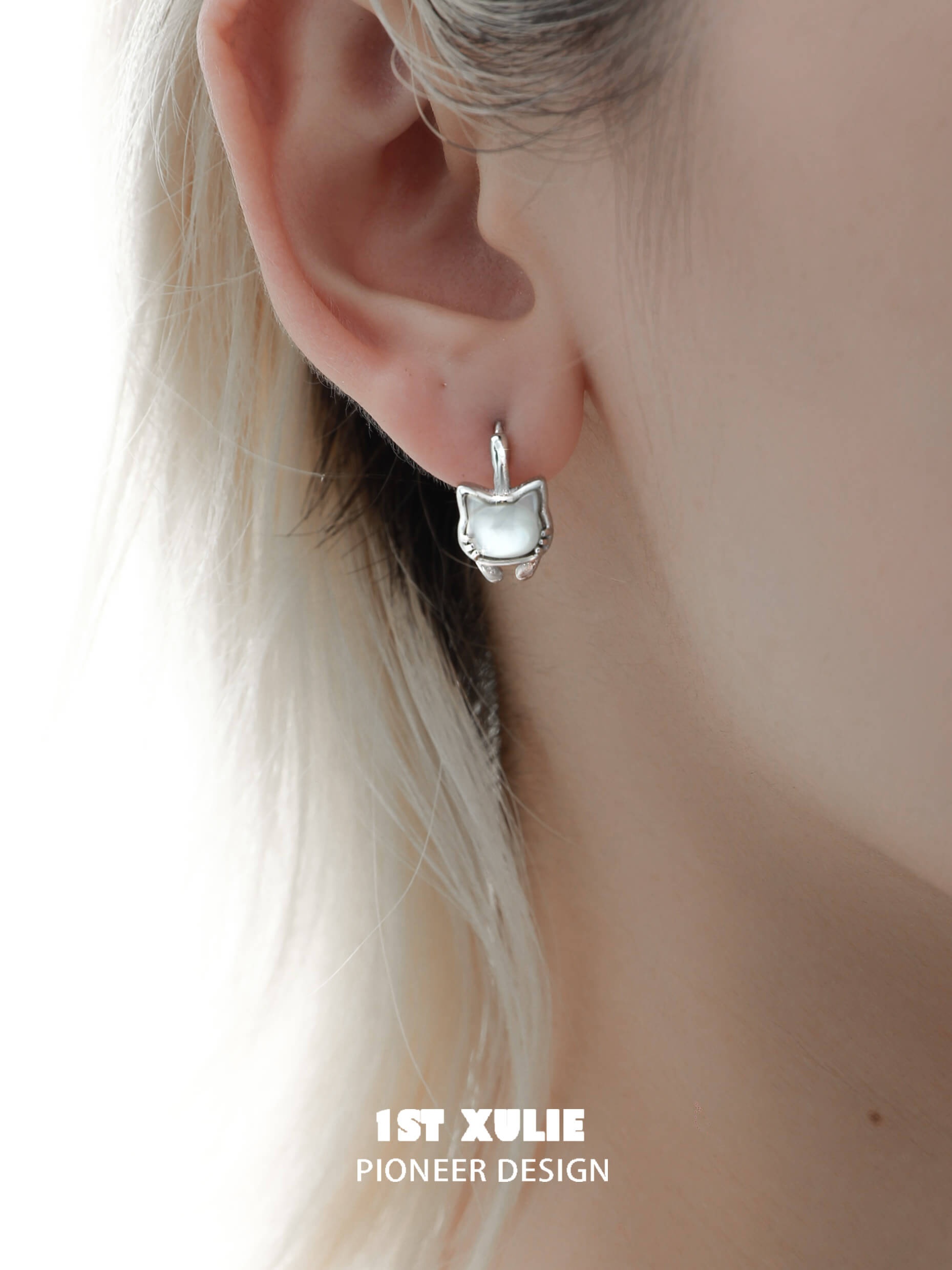 S925 Sterling Silver 18K Platinum Plated Black & Gray Cat Earrings - Elegant Kitty Jewelry for Women | Perfect Gift for Cat Lovers, Birthday, Anniversary & Everyday Wear