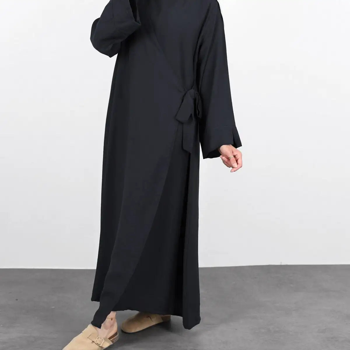 Elegant Wrinkle-Resistant Lace-Up Abaya Dress for Women - Modest Islamic Fashion for Prayer, Wedding & Special Occasions