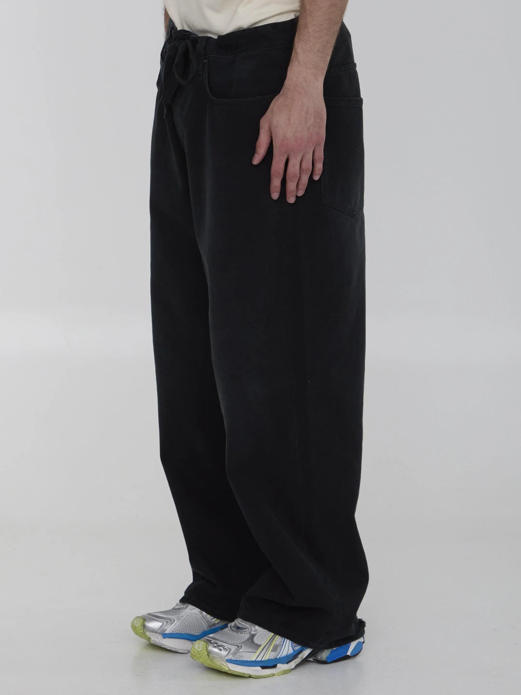 Balenciaga Baggy Black Jeans for Men & Women | High-Waisted Loose Fit Denim Pants | Streetwear & Casual Outfits