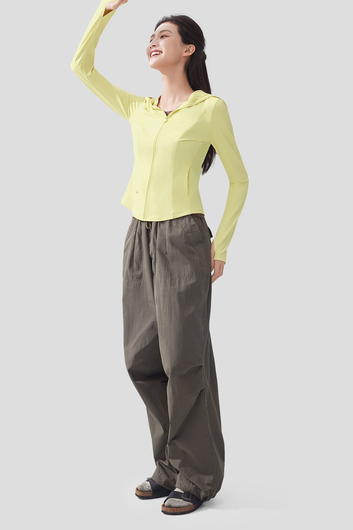Iceskinny Women's Slim Fit Short Sun Protection Jacket UPF50+ - Lightweight UV Shielding for Outdoor Activities, Hiking & Beach Wear