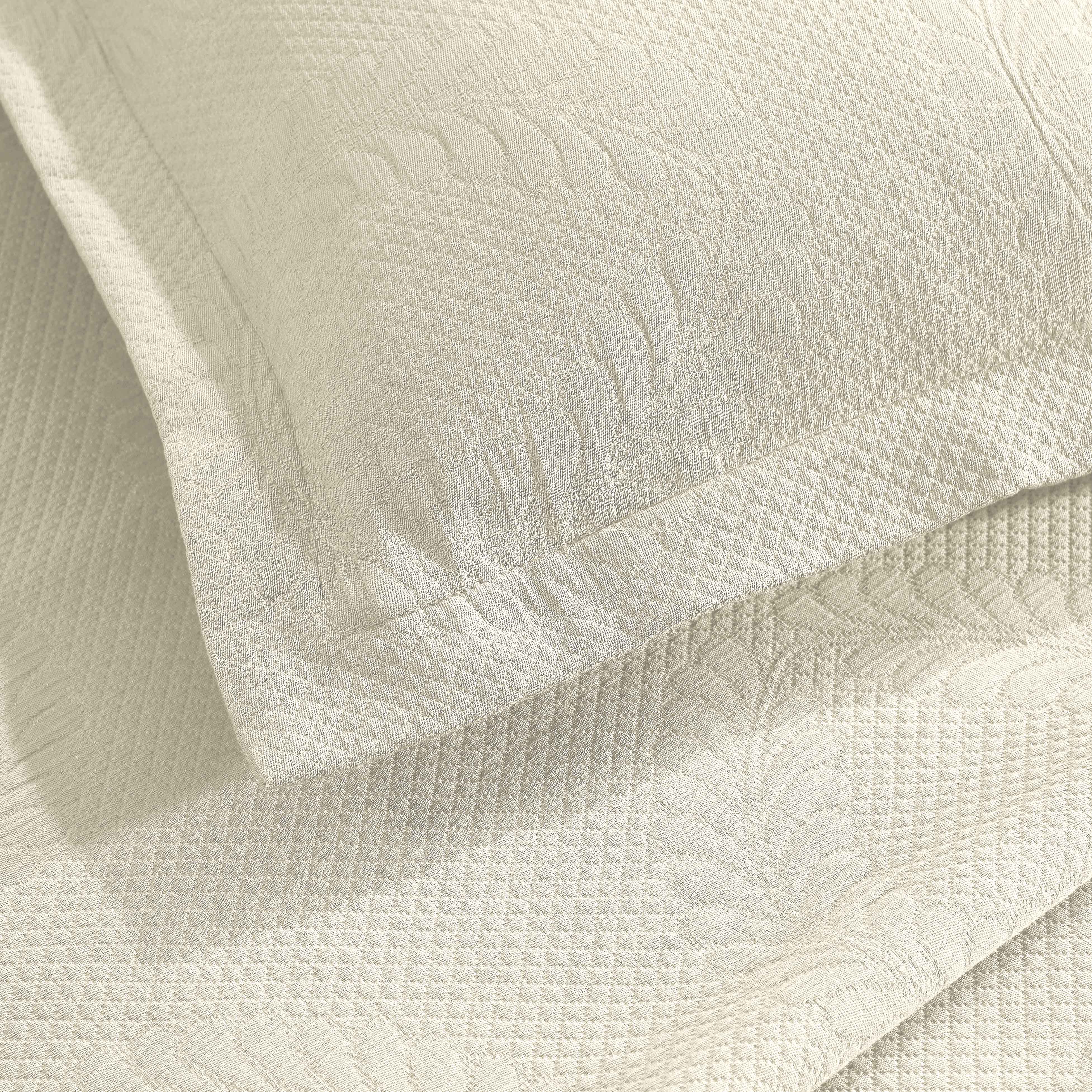 Peploi Cotton Medium Weight Matelasse Bedspread and Sham Set - Queen Size, White Textured Bed Cover with Matching Shams - Perfect for Master Bedroom, Guest Room & Hotel Decor