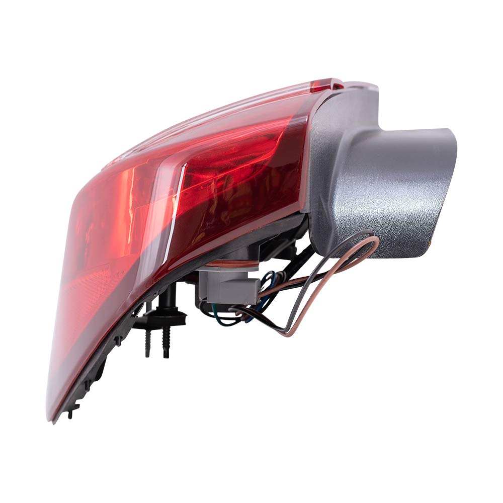 Brock Replacement Tail Lights Set for 2004-2007 Chevy Malibu & 2008 Malibu Classic - Driver & Passenger Side (Part #15868494, 15868493) - Perfect for Night Driving & Enhanced Vehicle Safety