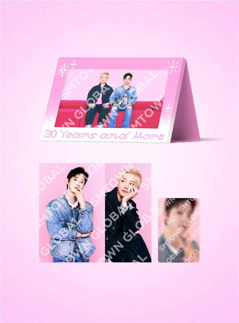 EXO SMTOWN LIVE 2025 Official Merchandise - Group Photo Set - K-Pop Collectibles for Fans, Concerts & Home Decor