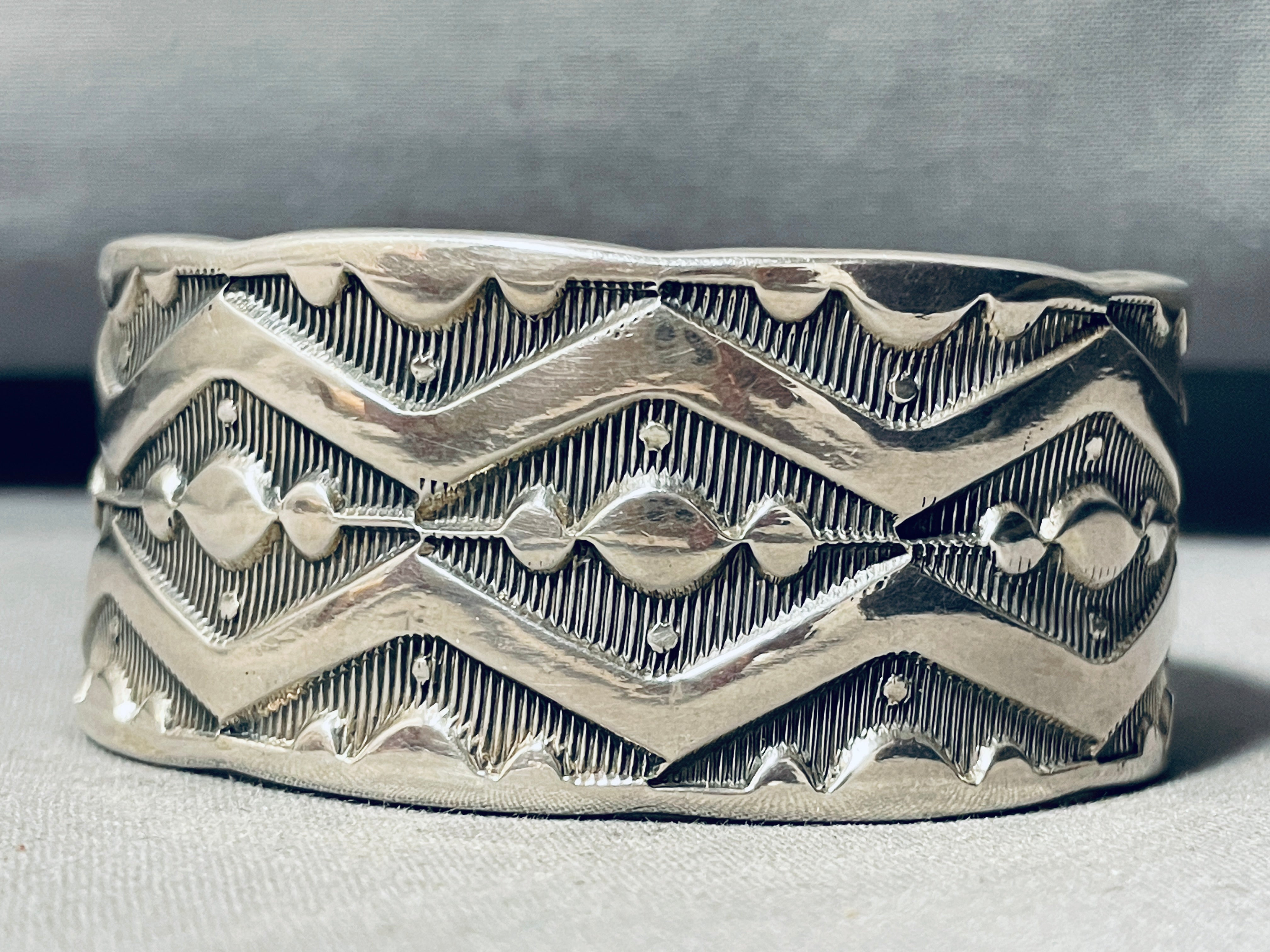 117 Grams Handcrafted Vintage Navajo Sterling Silver Bracelet - Authentic Native American Jewelry for Women, Perfect for Boho & Western Fashion