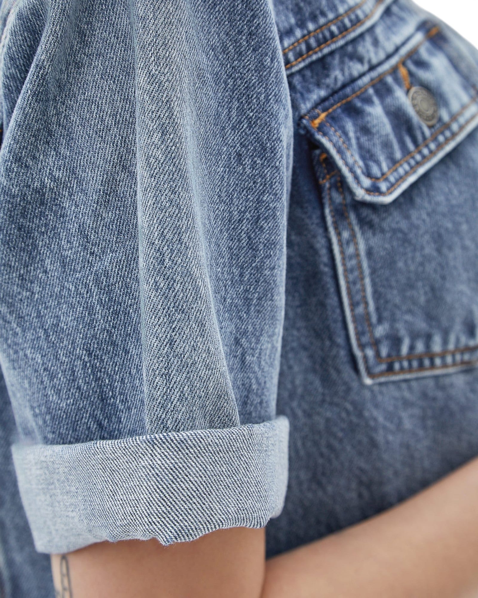 GUESS Originals Workers Denim Shirt for Men - Classic Blue Denim Button-Up Shirt with Chest Pocket | Casual Wear, Workwear & Outdoor Activities