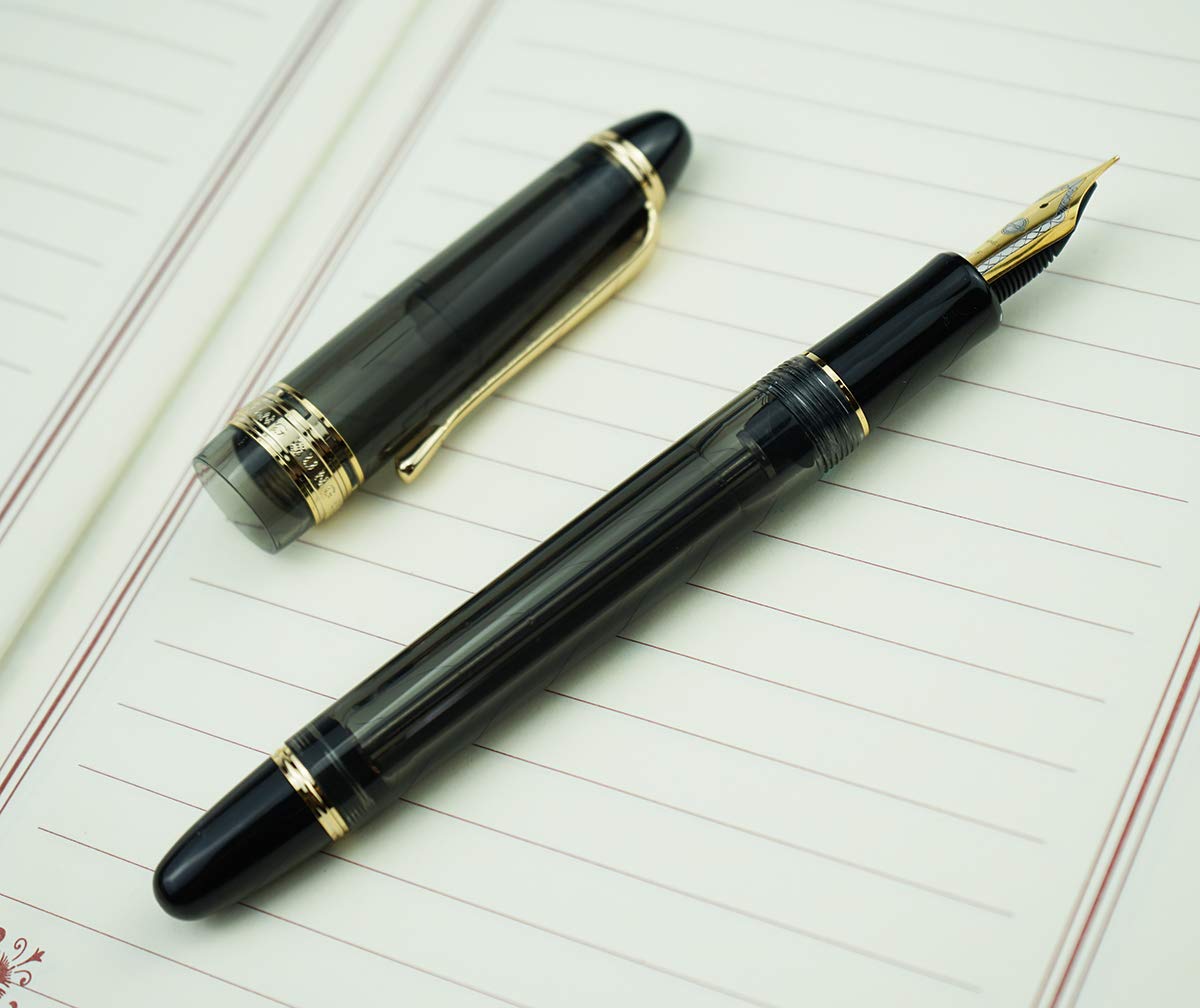Lanxivi Yongsheng 699 Fountain Pen - Fine Nib Vacuum Filling System, Transparent Gray Acrylic Body with Gold Trim, Solid Section Pen Box Set - Perfect for Calligraphy, Journaling & Gift Giving