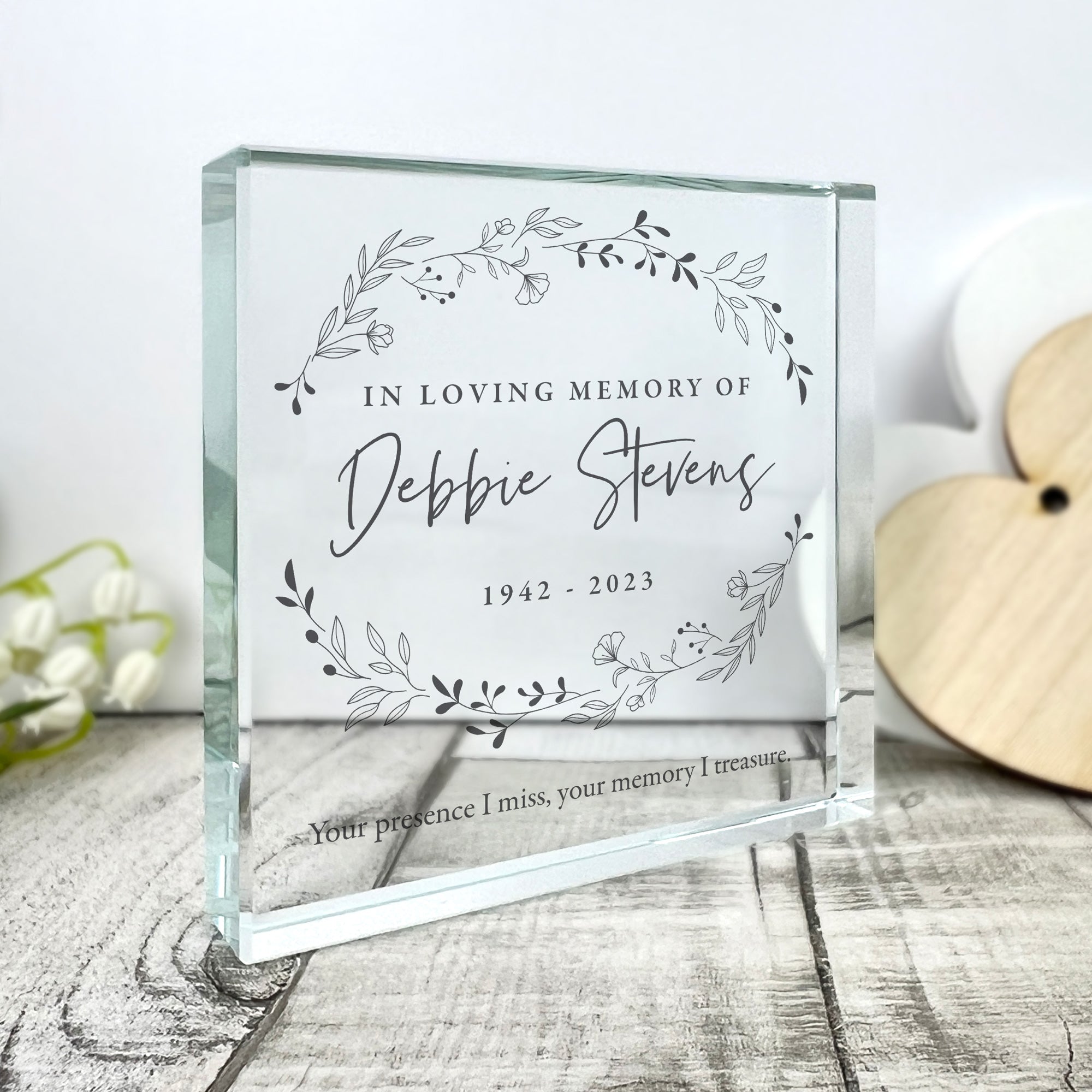 Personalized Memorial Crystal Wreath Token - Custom Engraved Keepsake for Loved Ones | Perfect for Funerals, Graveside Tributes & Sympathy Gifts