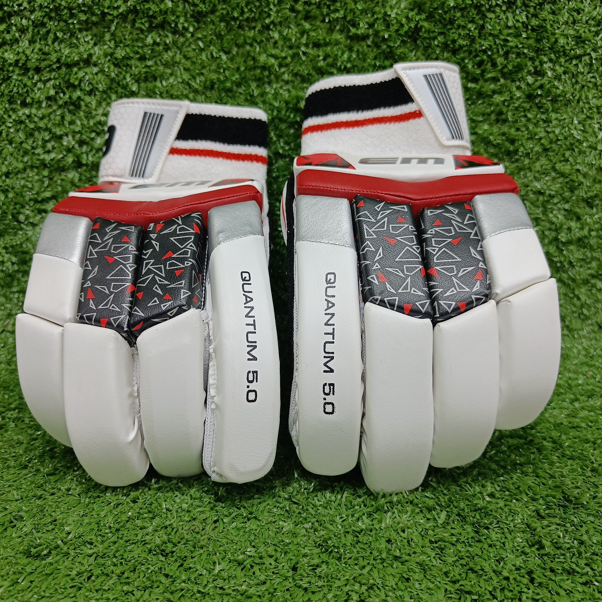 EM Quantum 5.0 Junior/Youth Cricket Batting Gloves - Lightweight Protective Gear for Young Players - Perfect for Practice & Matches