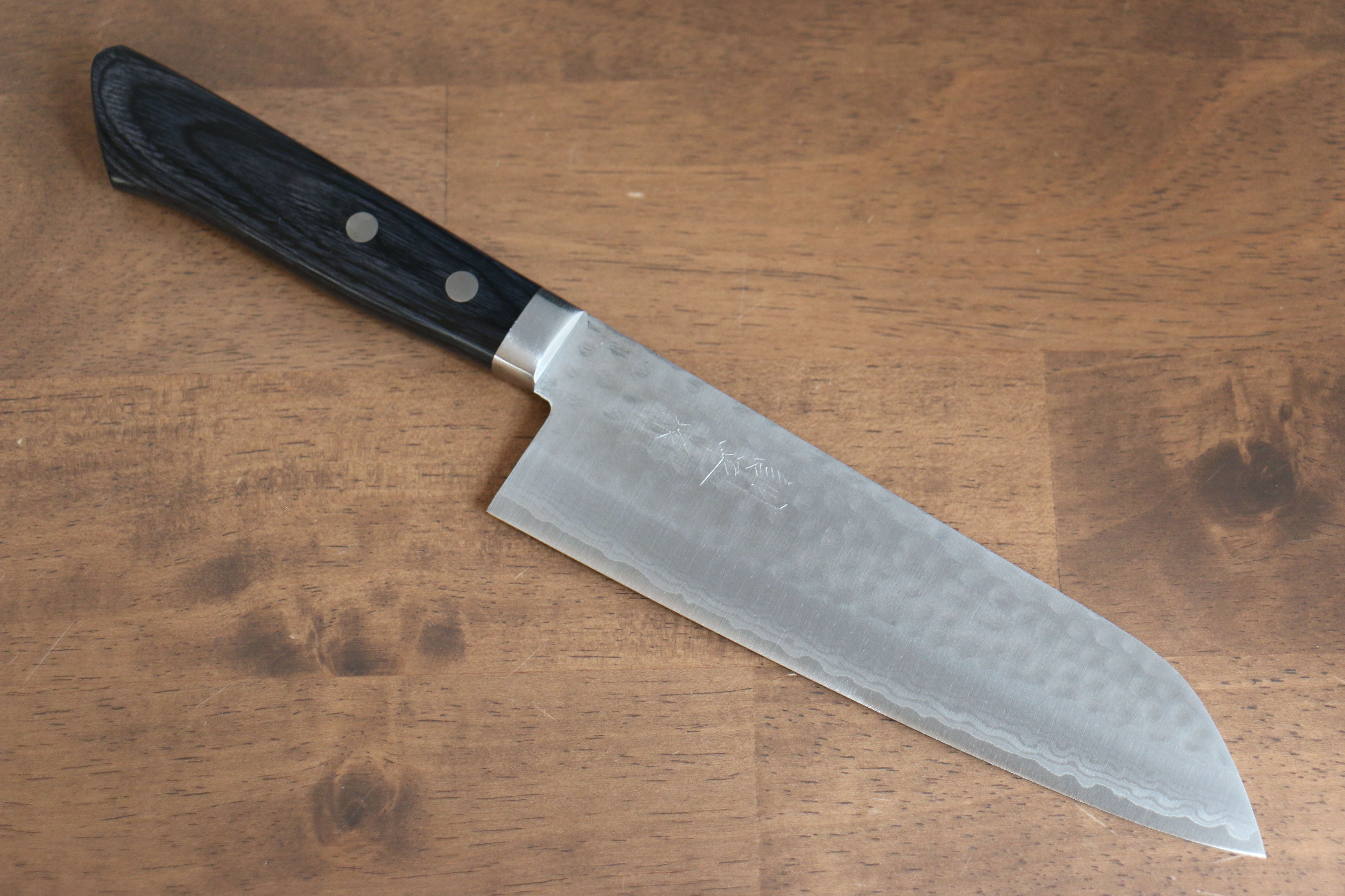 Premium Kunihira Kokuryu VG10 Hammered Damascus Santoku Knife 170mm - Navy Blue Pakkawood Handle - Japanese Kitchen Knife for Slicing, Dicing & Chopping Vegetables, Meat & Fish
