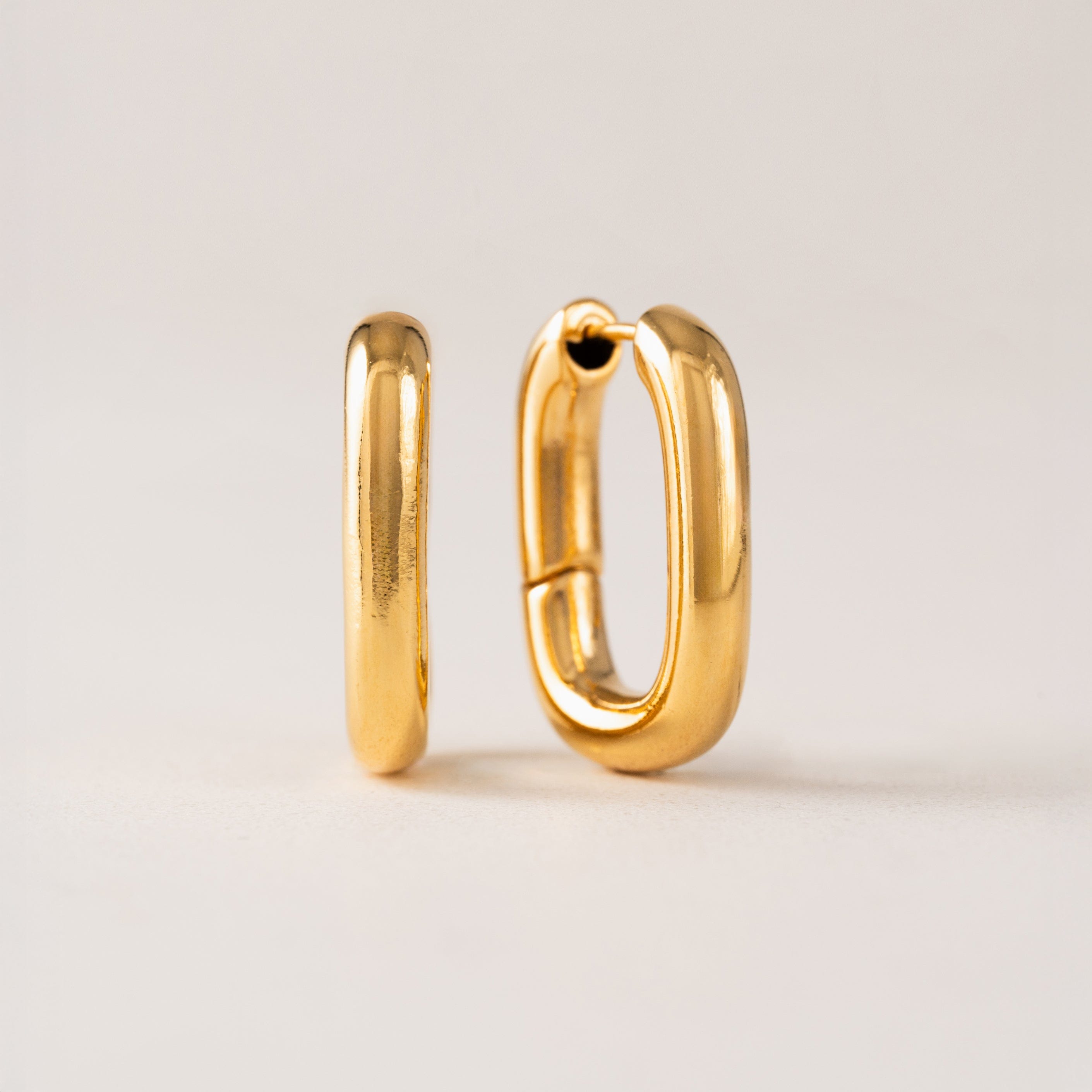 Stylish Midi Paperclip Puff Hoop Earrings for Women - Trendy Gold/Silver Fashion Jewelry - Perfect for Parties, Dating & Everyday Wear