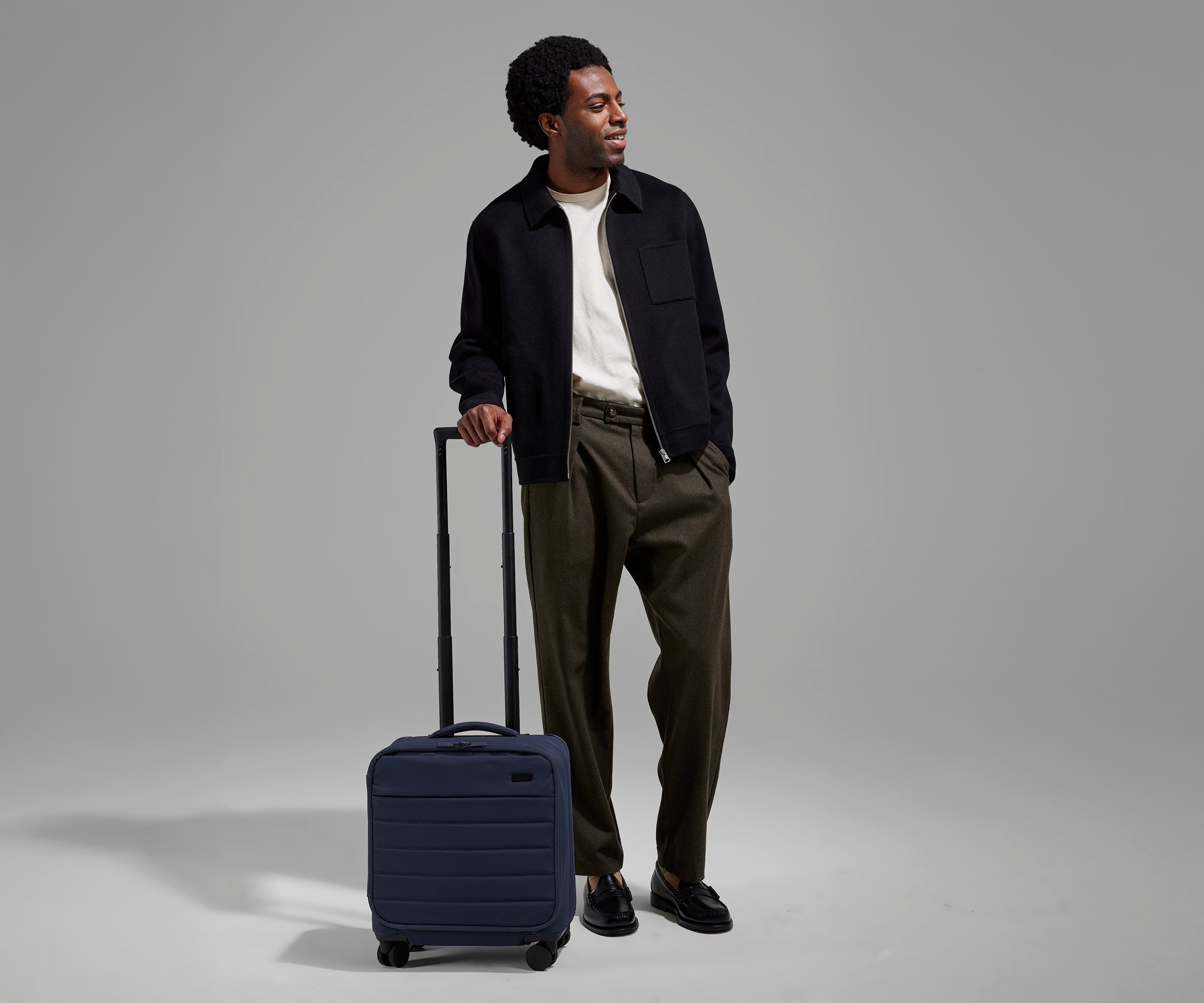 Softside Compact Carry On Luggage in Navy Blue - Lightweight & Durable Suitcase for Air Travel & Weekend Getaways