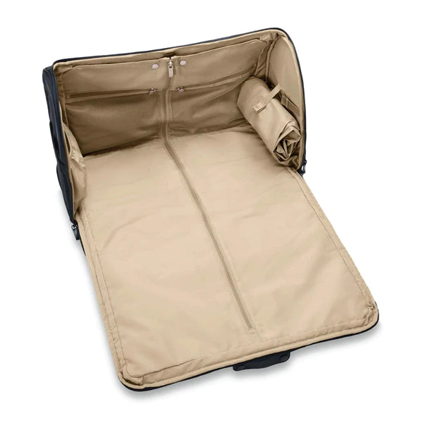Briggs & Riley Baseline Garment Duffle Bag - Water-Resistant Travel Duffel for Business & Gym - Perfect for Carry-On Luggage & Weekend Getaways