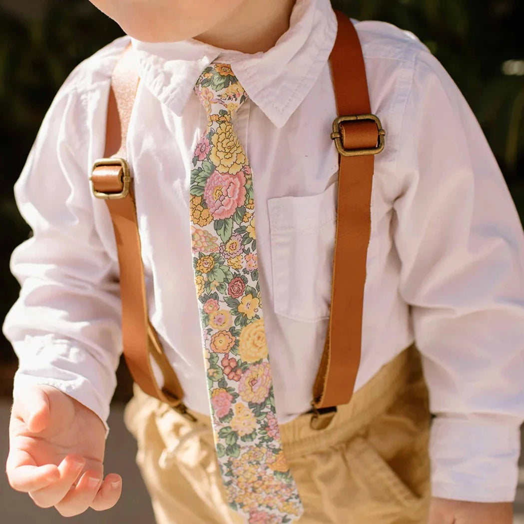 Stylish Boys' Necktie - Classic Bloom Pattern for Formal Events & School Occasions