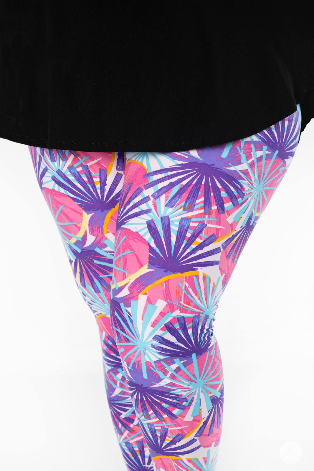 Tropical Burst Crops - Exotic Floral Print Summer Tops for Women - Perfect for Beach Vacations, Pool Parties & Tropical Getaways