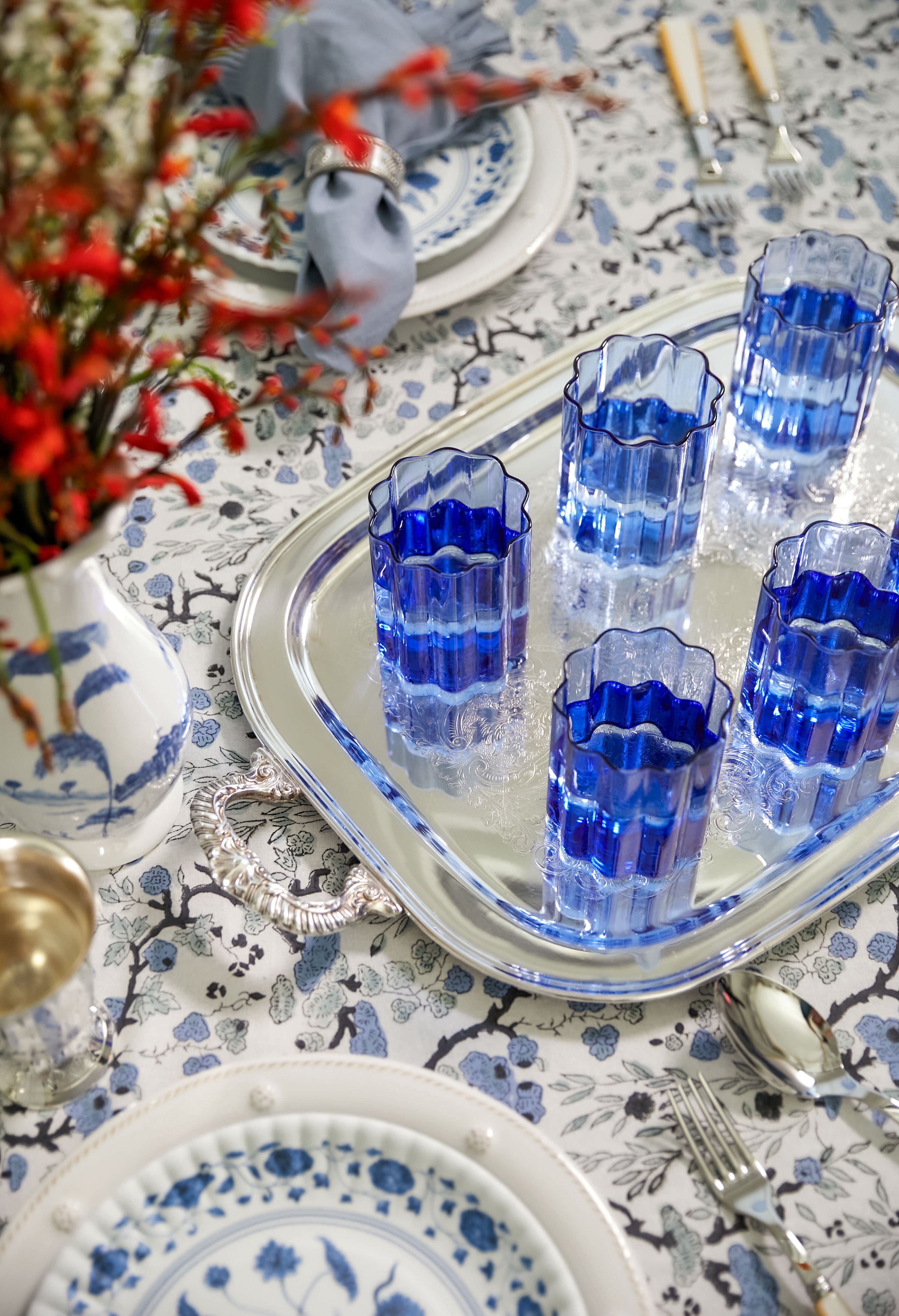 Blue Wave Glasses Set of 2 - Stylish & Durable Drinking Glasses for Cocktails, Juice & Iced Coffee - Perfect for Home Bar, Parties & Outdoor Gatherings