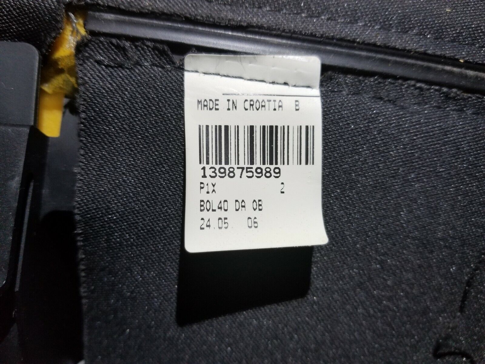 05 06 07 Volvo S40 Right Passenger Side Rear Seat Bolster Cushion OEM Replacement - Perfect for Car Interior Repair & Comfort Enhancement