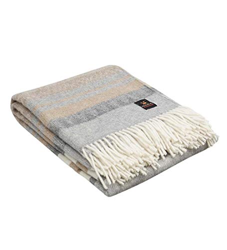 Combination 22 (Ivory/Soft Gray/Beige/Tan)