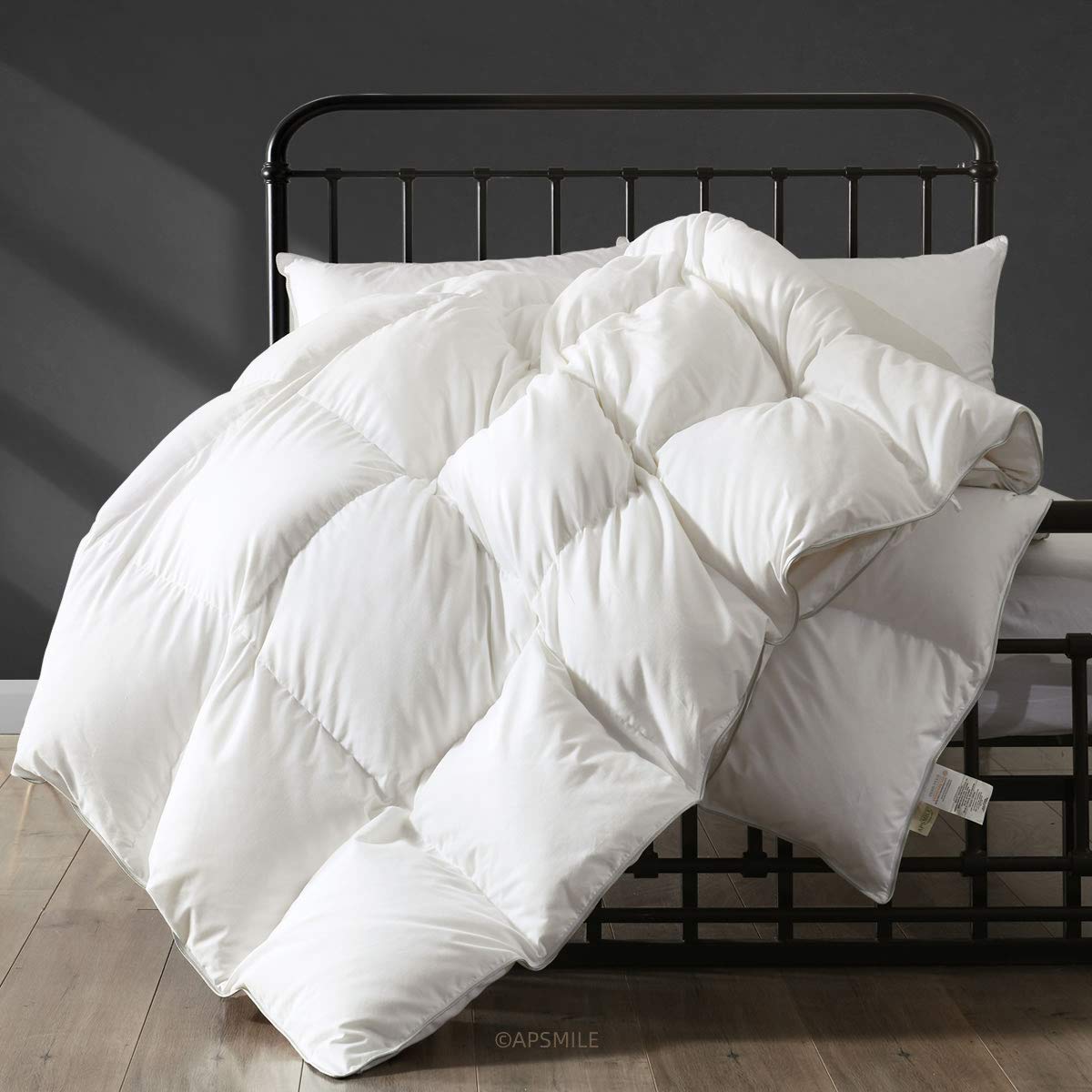 APSMILE 46oz Heavyweight Full/Queen Down Feather Comforter - Ultra Soft Winter Duvet Insert for Cold Weather, Hotel Luxury Bedding (90x90 Inches, White) | Perfect for Cozy Winter Nights & Guest Room Comfort