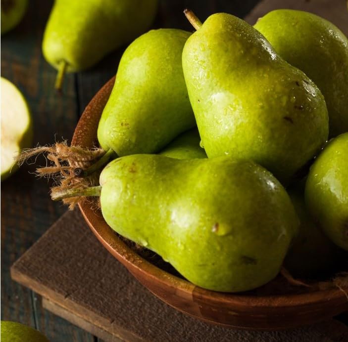 Dolce Frutti Bartlett Pears - Fresh 3 lb Box | Premium Gift Packaging | Perfect Holiday, Birthday & Anniversary Gift | Great for Get Well Soon & Sympathy Presents | Ideal for Fruit Baskets, Desserts & Healthy Snacking