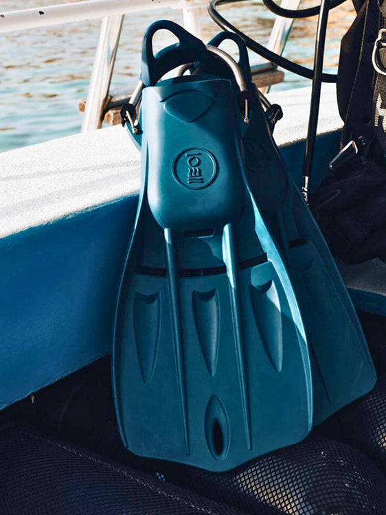 Fourth Element Tech Fins - High Performance Scuba Diving Fins for Professional & Recreational Use - Perfect for Ocean Exploration, Snorkeling & Water Sports