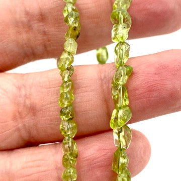 Peridot Nugget Bracelet with Adjustable Extension Chain - Elegant Green Gemstone Jewelry for Women - Perfect for Everyday Wear, Gifts & Special Occasions