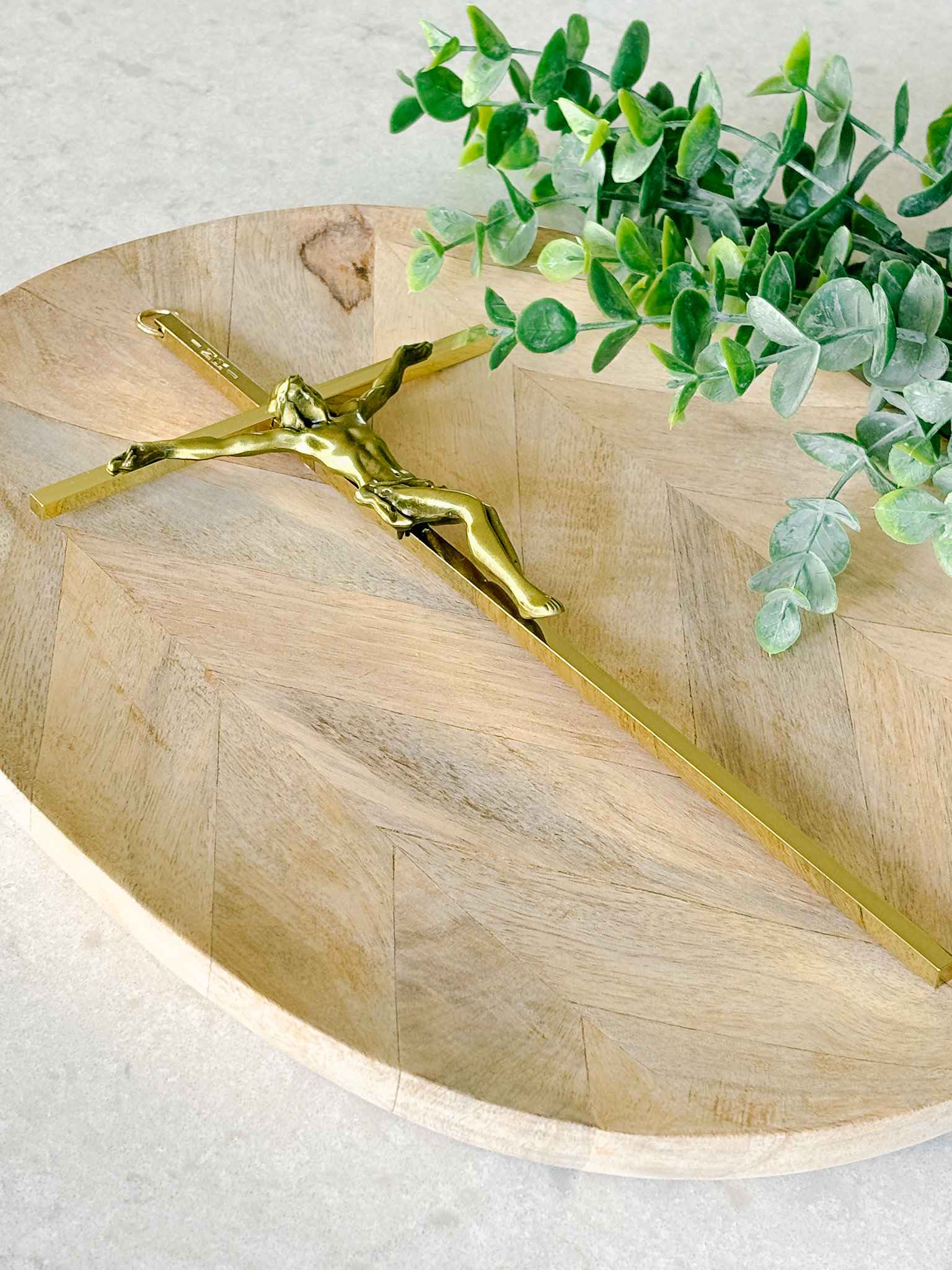 Stunning Metal Crucifix - Religious Cross Pendant for Necklace, Home Decor & Gifts - Perfect for Church, Prayer & Spiritual Protection