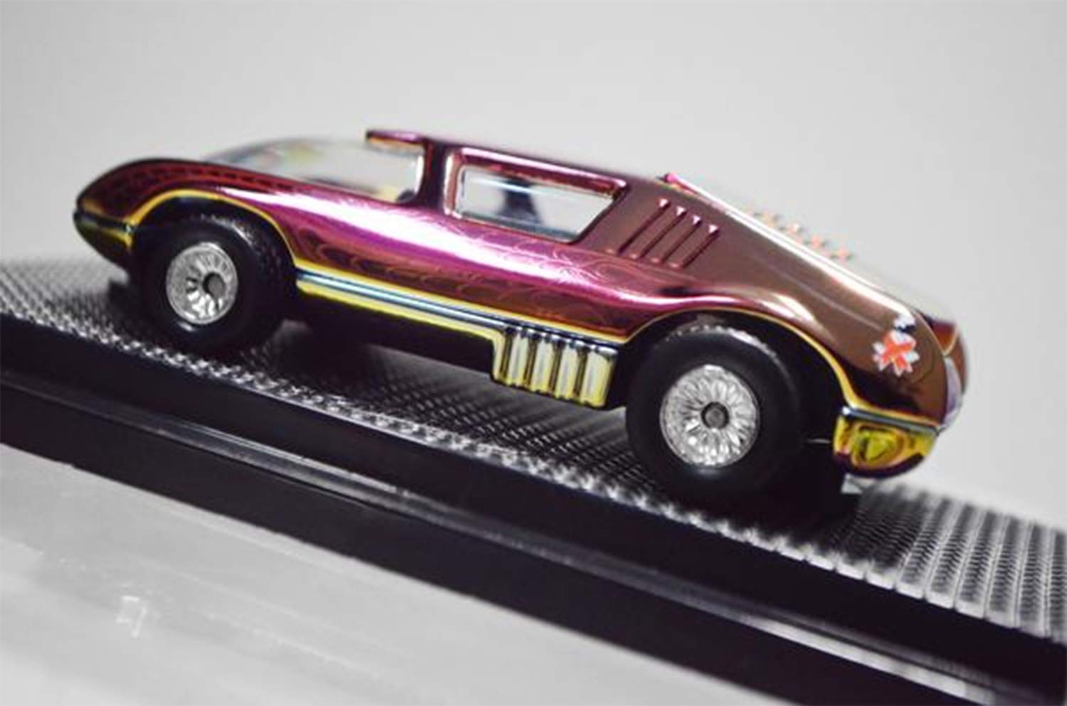 Rare Limited Edition Hot Wheels Dream Halloween Spider Sports Car Pit Crew 2009 - Collectible Die-Cast Toy for Halloween Decor & Car Enthusiasts