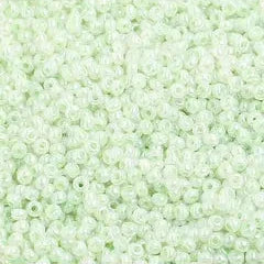 10/0 Czech Seed Beads #1425V Pearl Dyed Pale Green - 22g Glass Beads for Jewelry Making, Beading, Embroidery & DIY Crafts - Perfect for Necklaces, Bracelets & Home Decor