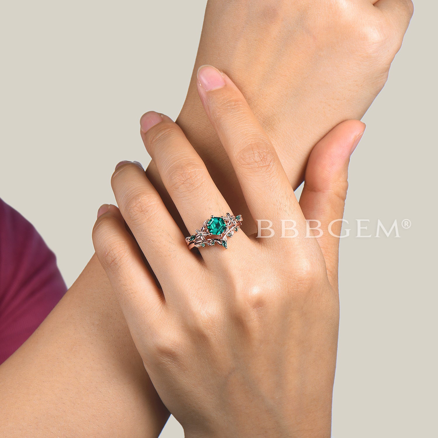 Hexagon Cut Emerald Engagement Ring in Rose Gold with Leaf Design - Floral Wedding Band for Brides, Anniversaries & Romantic Occasions