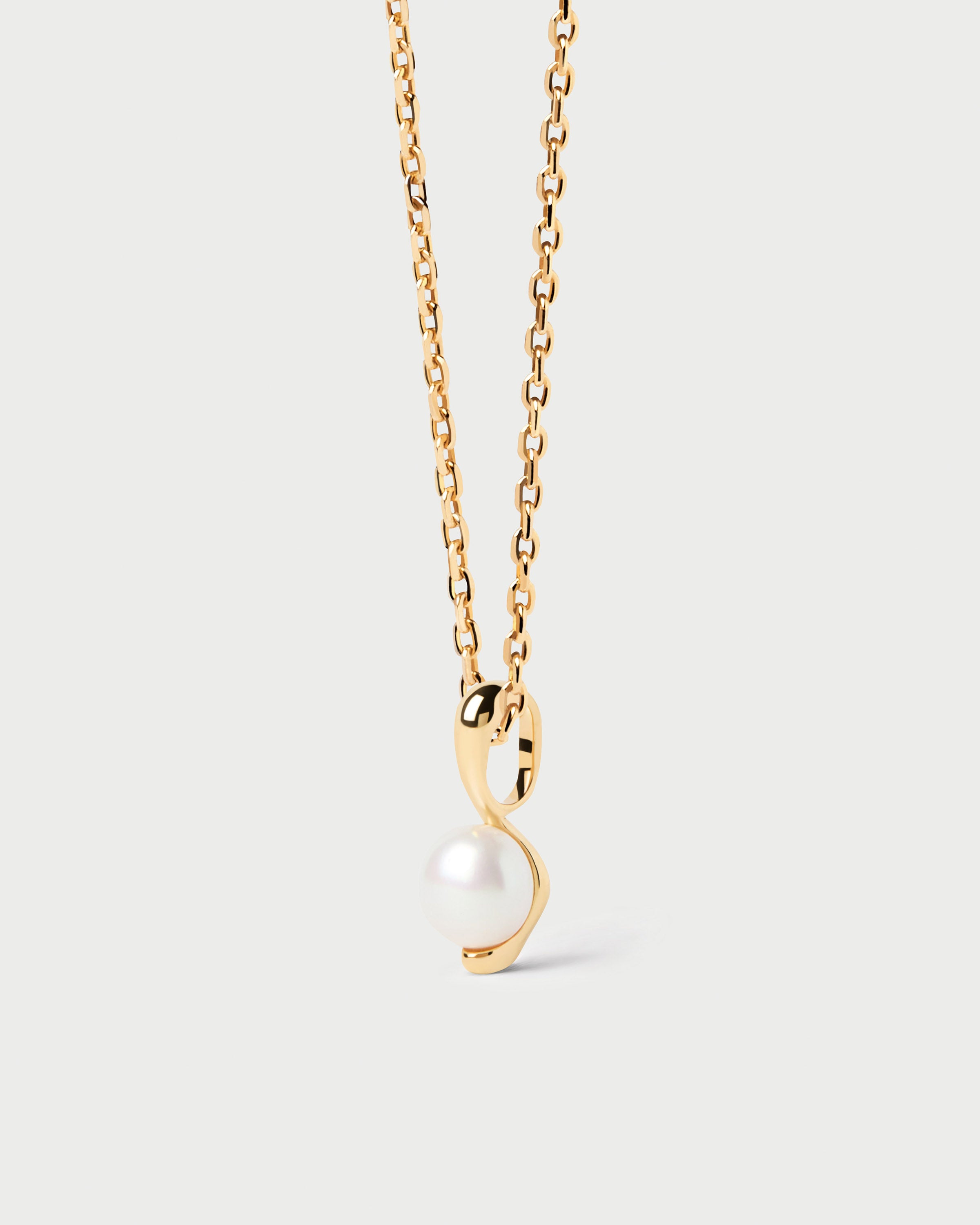 La Perla Essential Pendant Necklace - Elegant Minimalist Jewelry for Women | Perfect for Everyday Wear, Date Nights & Special Occasions