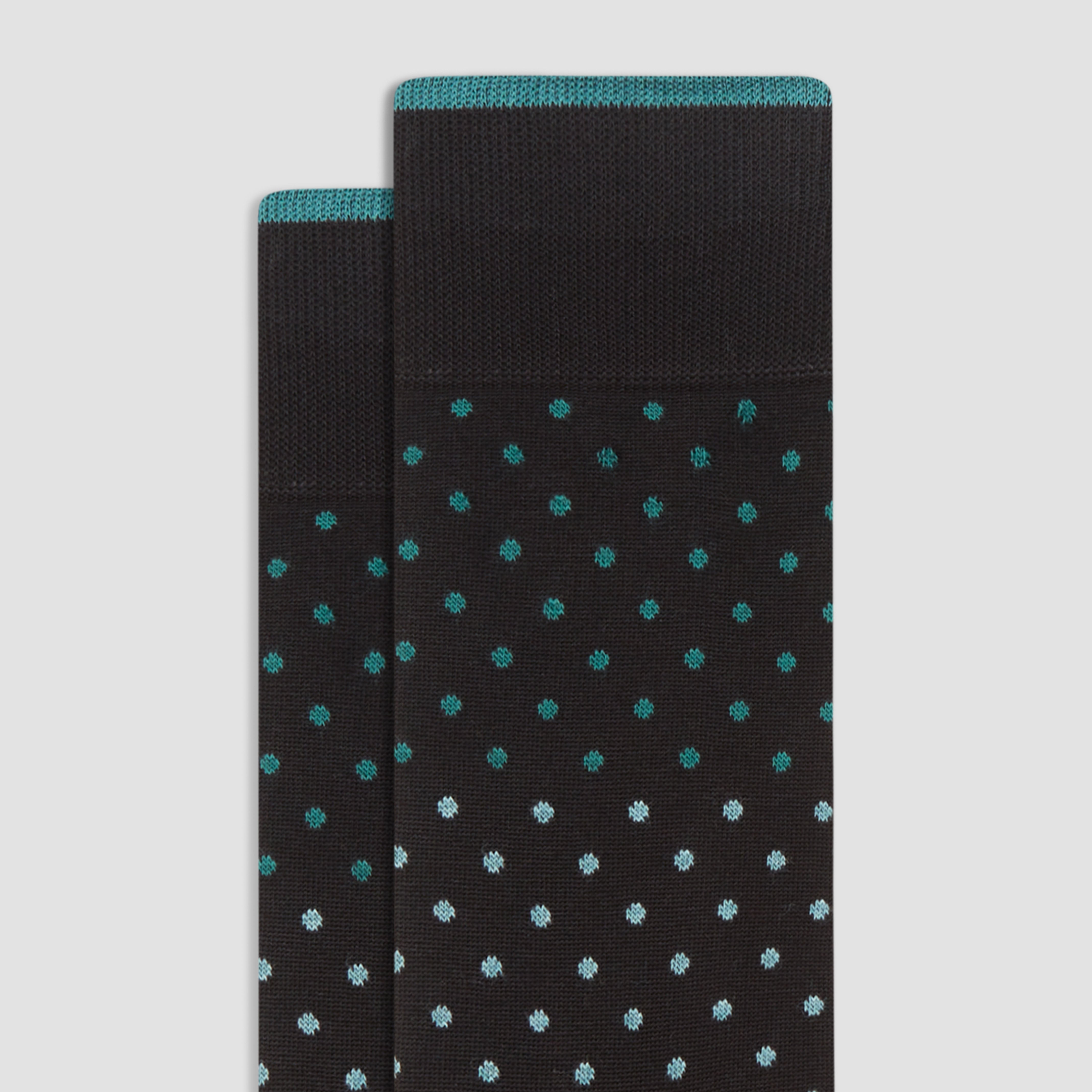 Stylish Gradient Dots Mid Calf Socks for Women & Men - Trendy Colorful Casual Crew Socks for Everyday Wear, Sports & Fashion Outfits
