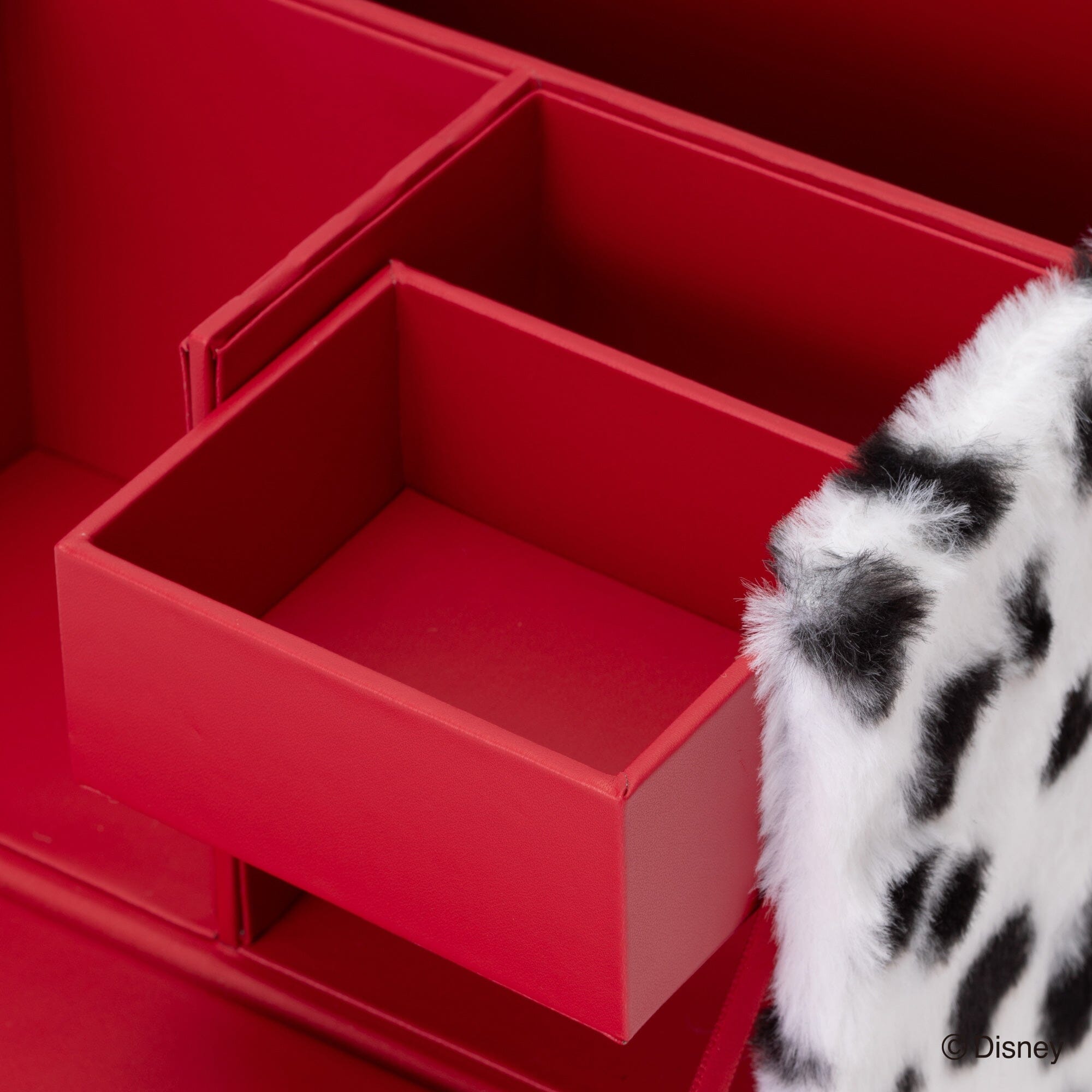 Disney Villains Cruella De Vil Makeup Cosmetic Box - Perfect for Halloween, Cosplay & Themed Parties