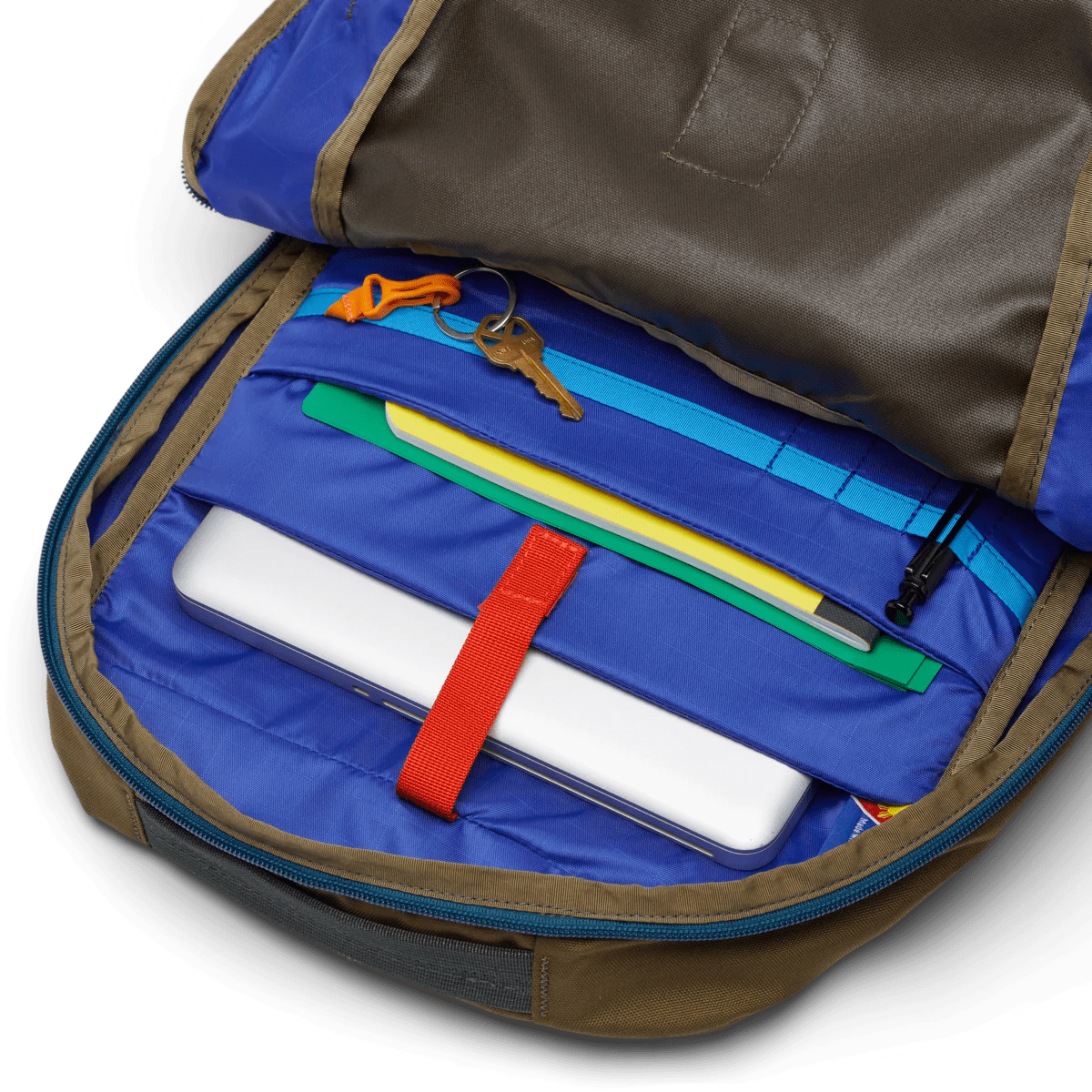 Cotopaxi Chiquillo 26L Backpack - Lightweight Hiking Daypack for Travel & Outdoor Adventures - Perfect for Commuting, Camping & Everyday Use