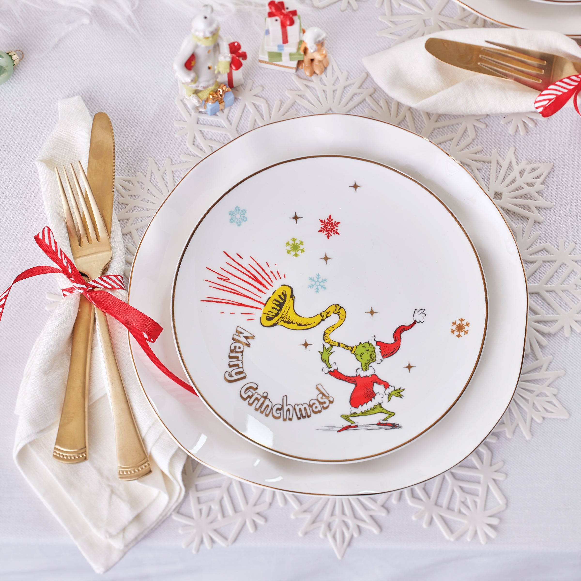 Merry Grinchmas Assorted Accent Plates Set of 4 - Festive Christmas Dinnerware for Holiday Parties & Themed Decor