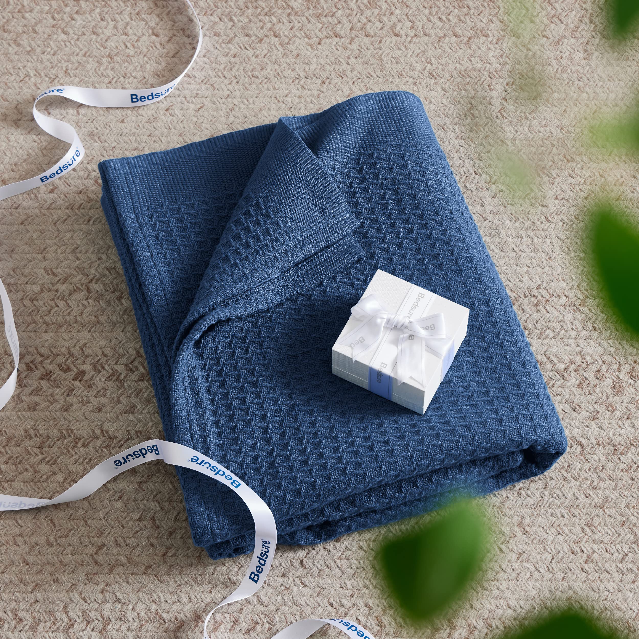 Bedsure 100% Cotton King Size Blanket - Ultra Soft & Breathable Waffle Weave Bedding for Summer & Spring, Navy Blue, 104x90 Inches - Perfect for Cozy Nights, Guest Rooms & Airbnbs