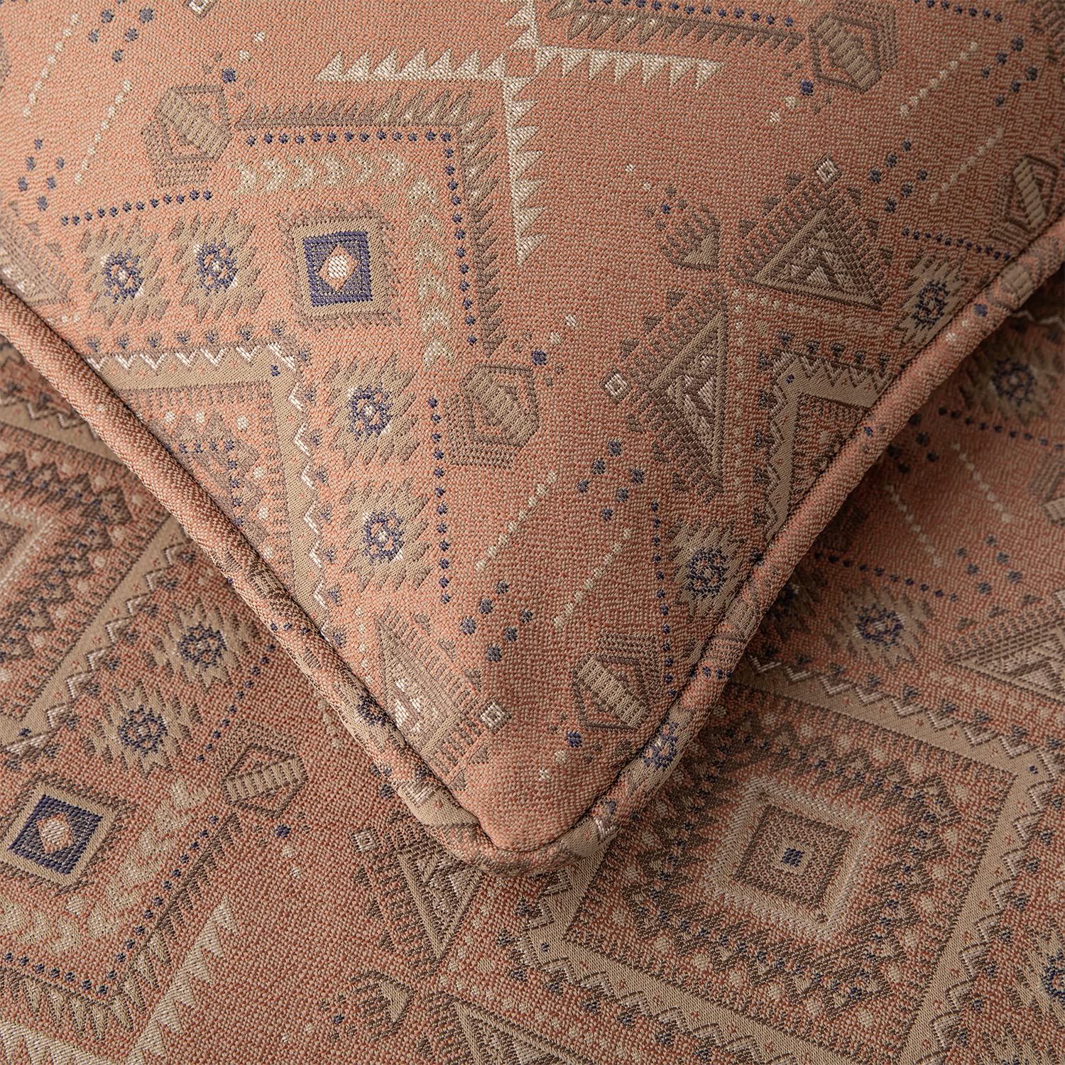 Southwestern Queen Comforter Set - Aztec Jacquard Bedding for Casual Chic Bedrooms