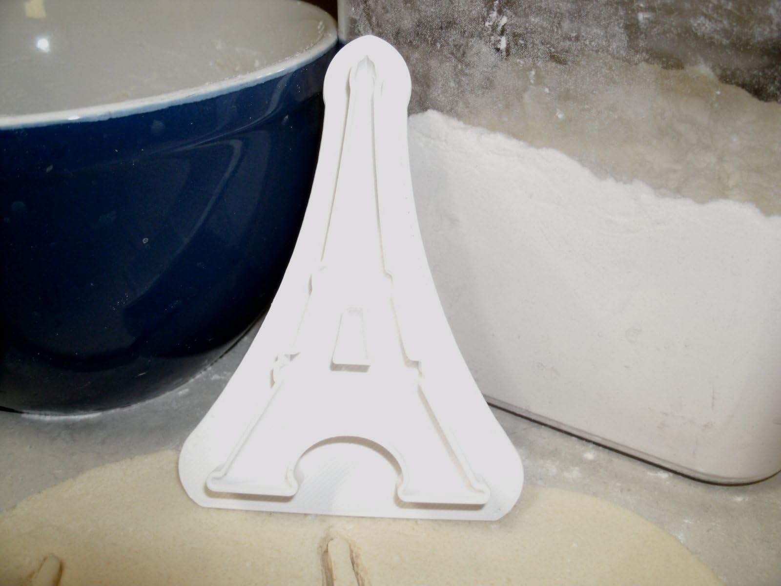 Eiffel Tower Paris France Cookie Cutter - Stainless Steel Baking Decor Tool - Made in USA (PR482) - Perfect for French-Themed Cookies, Cupcakes & Party Decorations
