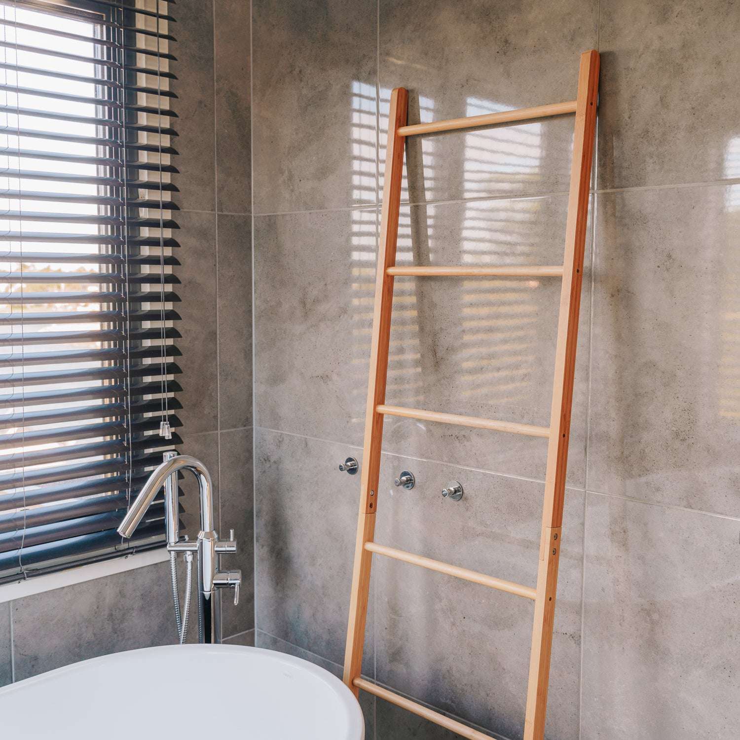 6-Step Bamboo Towel Ladder 180cm - Space Saving Bathroom Organizer for Towels, Robes & Blankets - Perfect for Spa, Home, Gym & Hotel Use