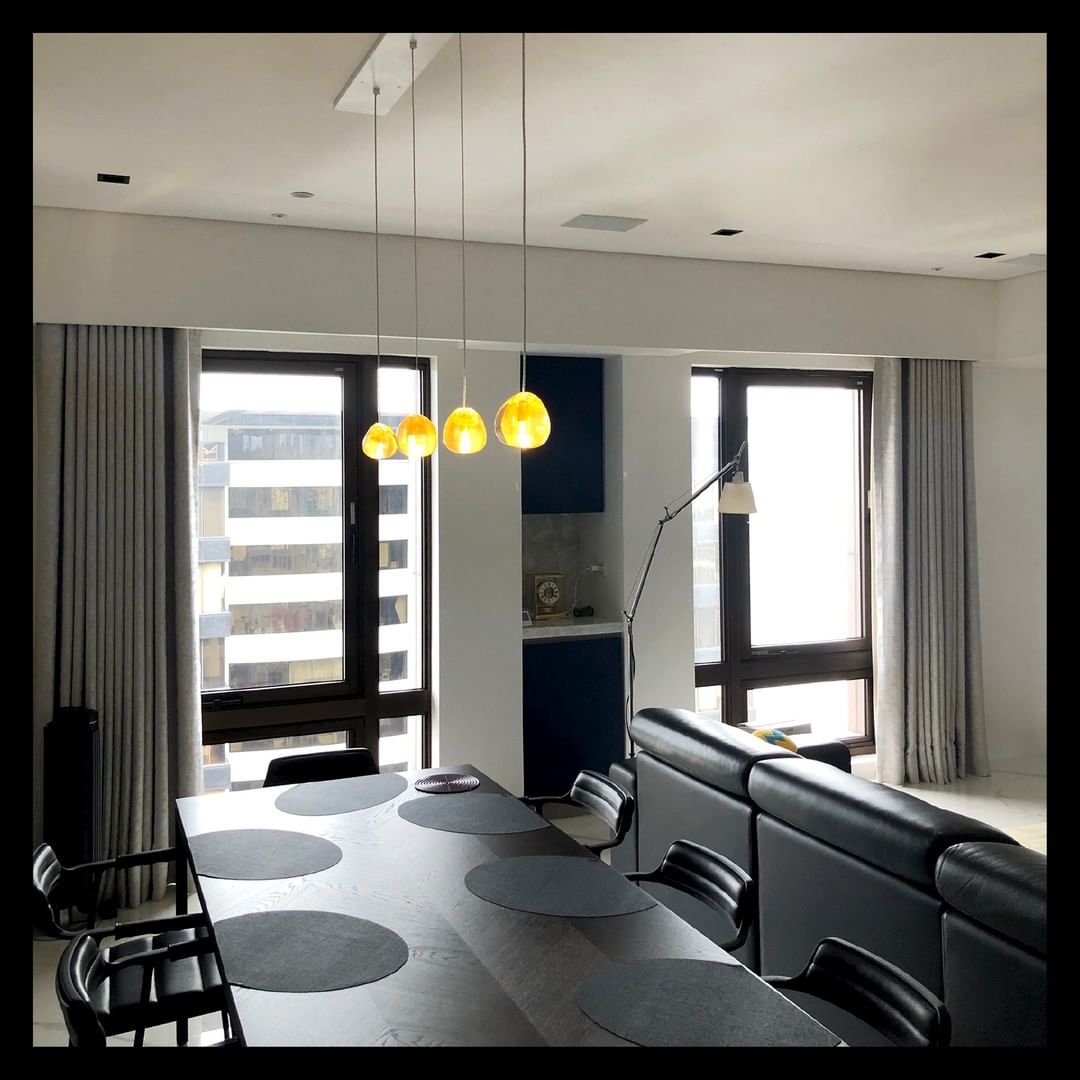 Elegant Crystal Pendant Light - Modern Chandelier for Dining Room, Bedroom & Living Room Decor - Dimmable LED Hanging Lamp for Home & Office Lighting
