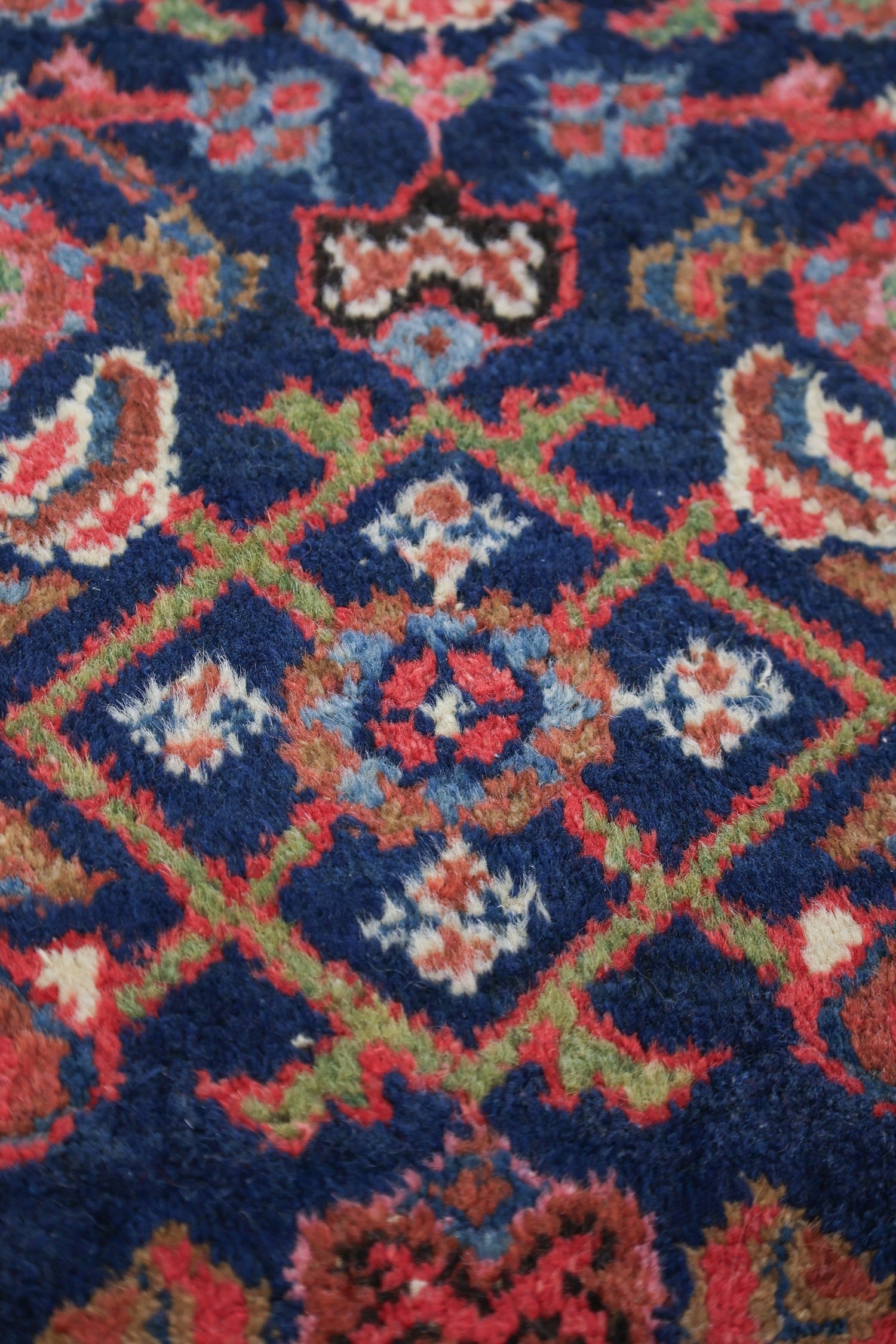 Antique Hamadan Handwoven Tribal Rug - Authentic Persian Wool Carpet J75901 for Living Room, Bedroom & Home Decor