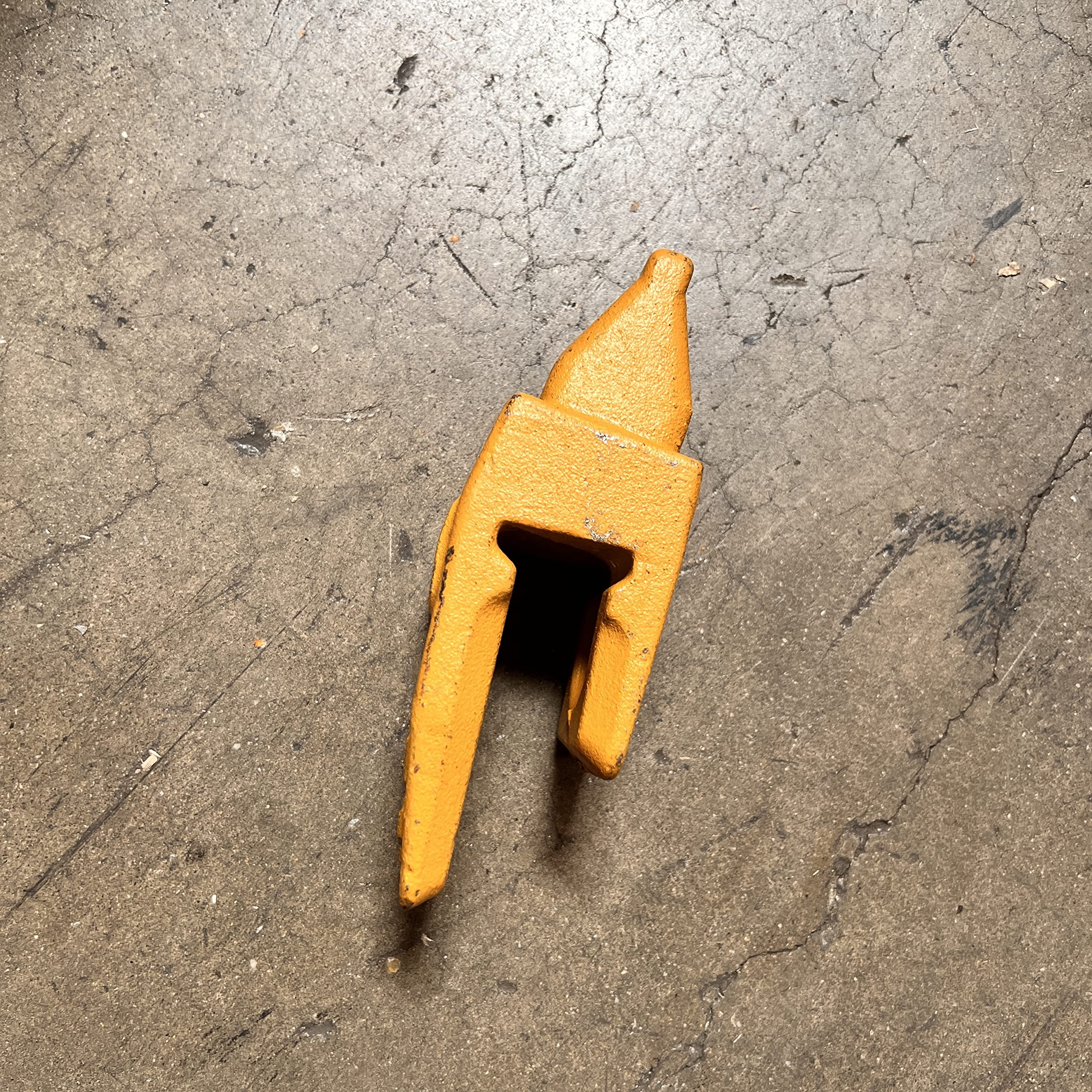 18S 18TL 18SA Adapter Shank Replacement for 18S Bucket Teeth - Heavy Duty Excavator & Loader Compatible - Perfect for Construction, Mining, and Digging Projects