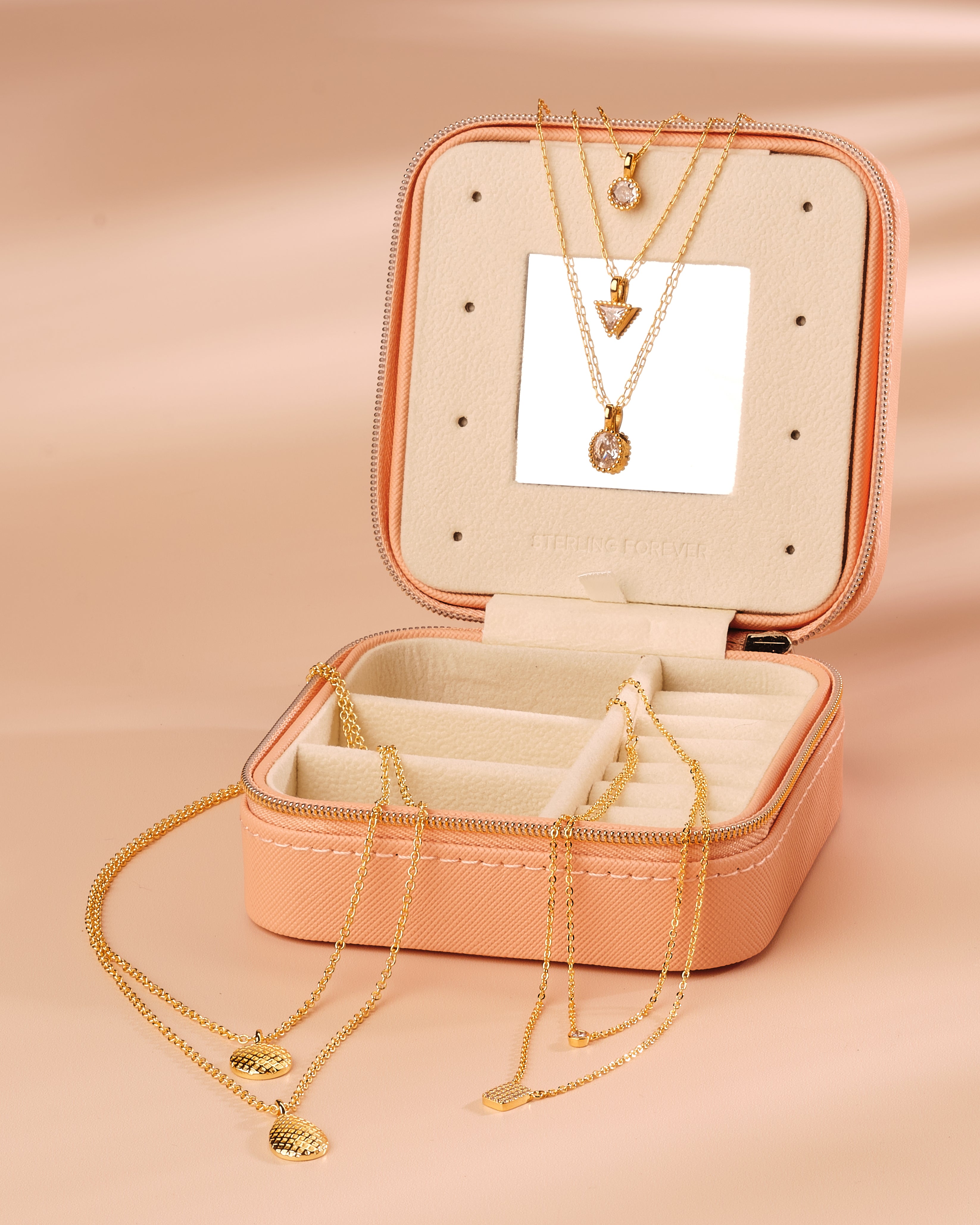 Stylish Jewelry Case & Layering Necklace Set - Perfect for Travel, Gifts, and Everyday Organization | Trendy Necklace Storage Solution
