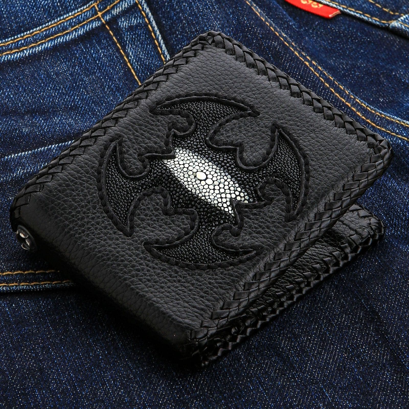 Black Scorpion Stingray Leather Biker Chain Wallet for Men - Stylish & Durable Motorcycle Wallet with Chain - Perfect for Bikers, Riders & Outdoor Enthusiasts