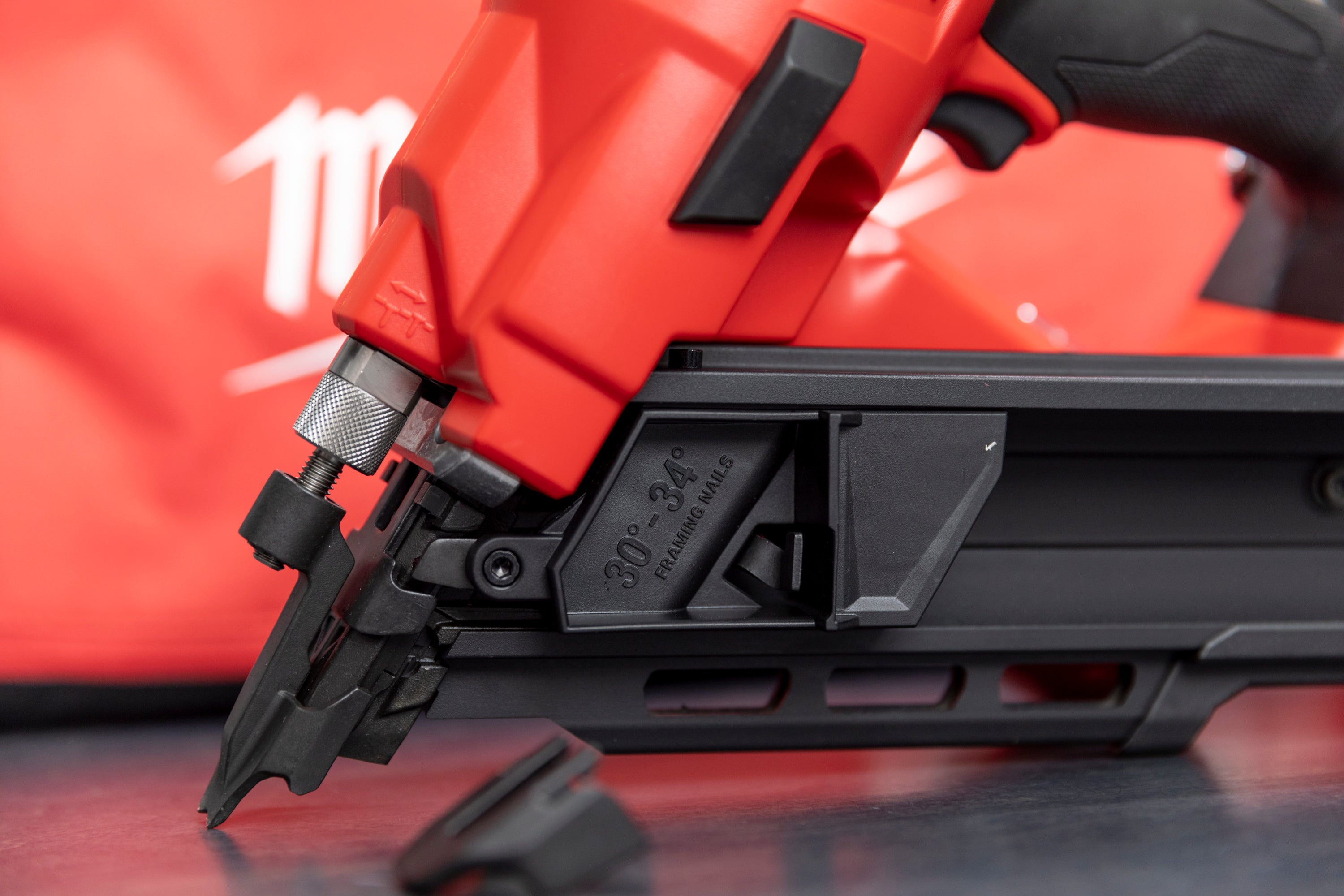 Milwaukee M18 FUEL™ 30 Degree Framing Nailer - Cordless Electric Nail Gun for Wood Framing, Roofing & Construction - Perfect for Professional Builders & DIY Home Projects
